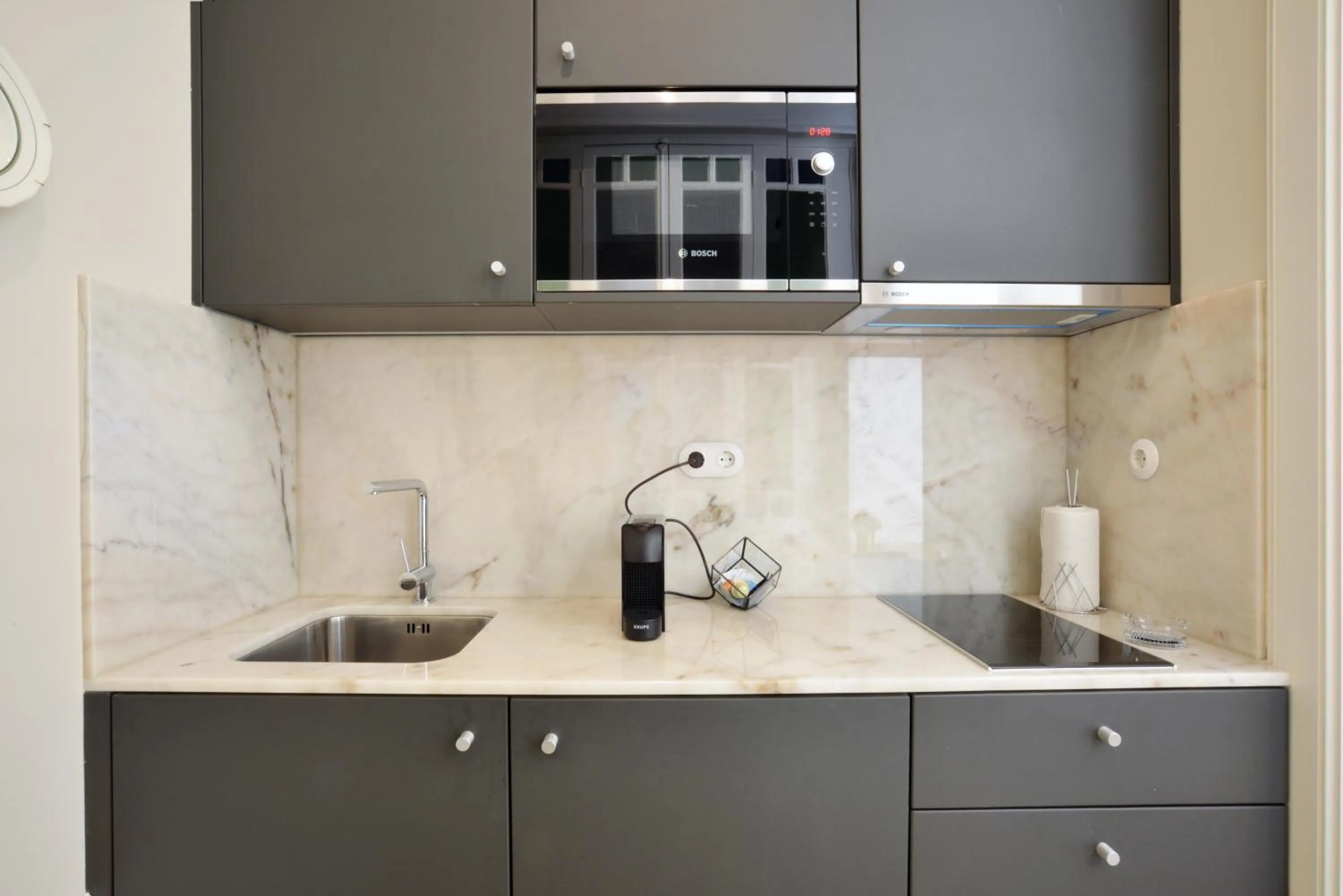 Coffee/tea facilities in YOUROPO - Market