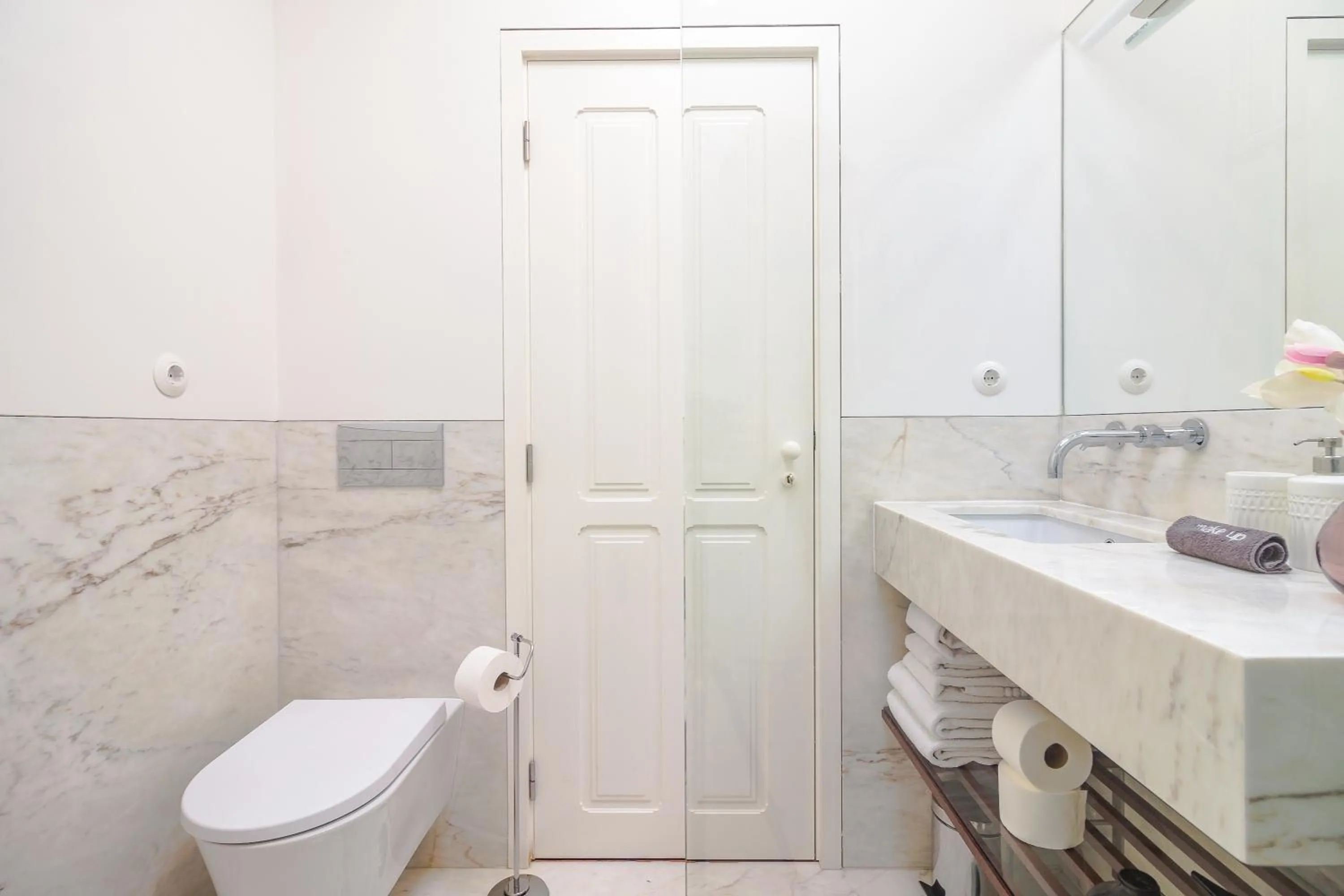 Toilet in YOUROPO - Market