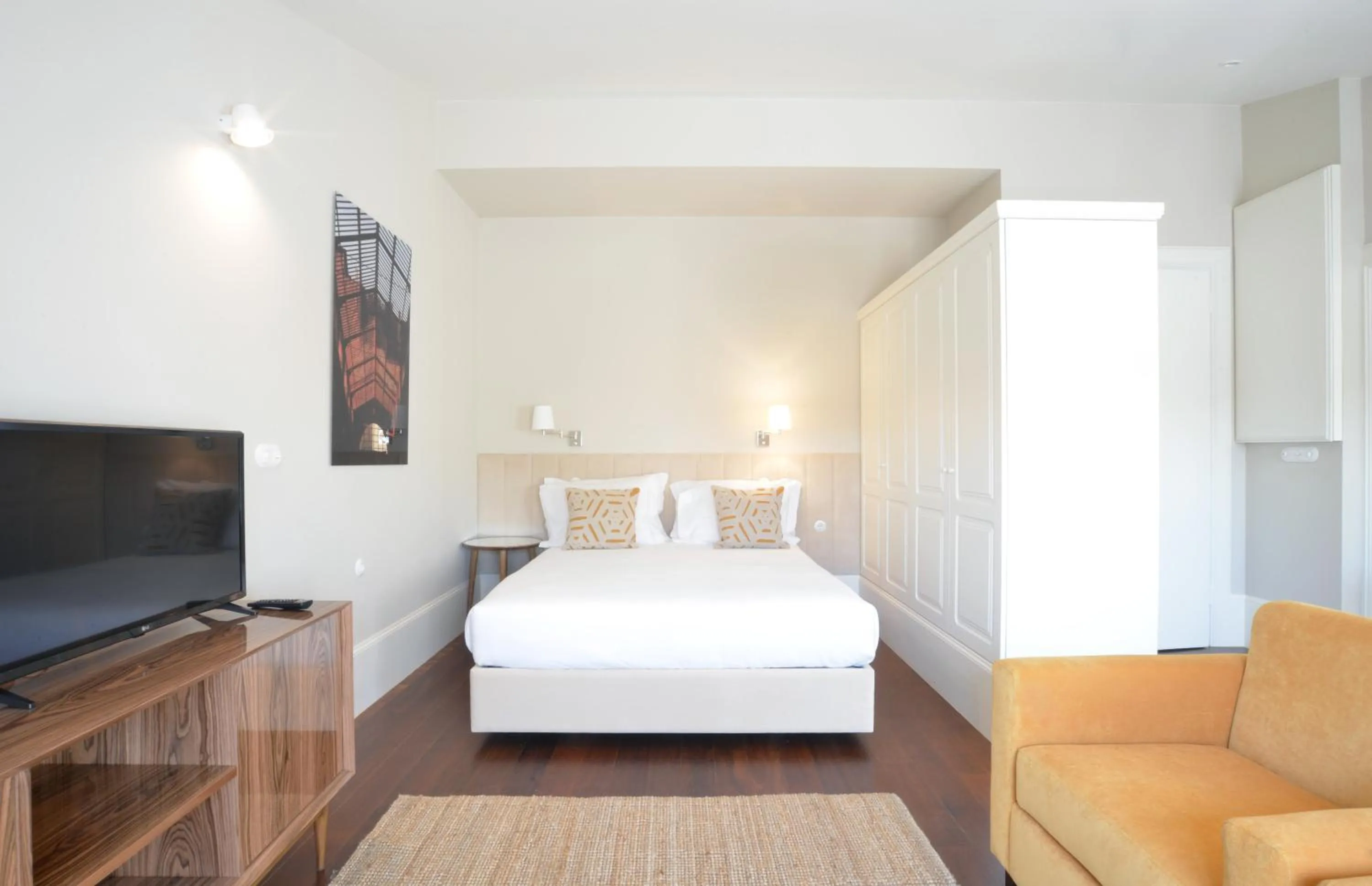 Bed in YOUROPO - Market