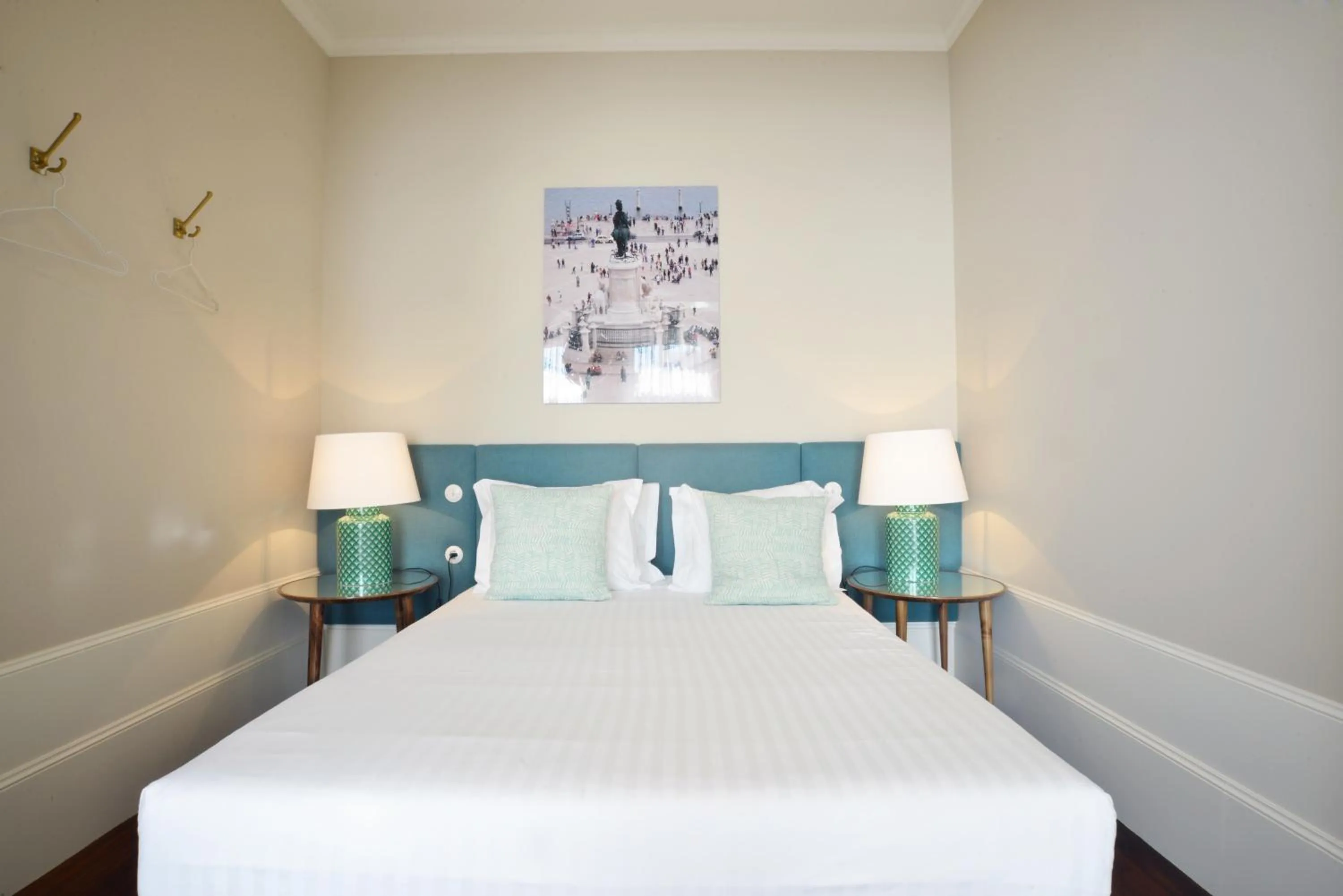 Bed in YOUROPO - Market