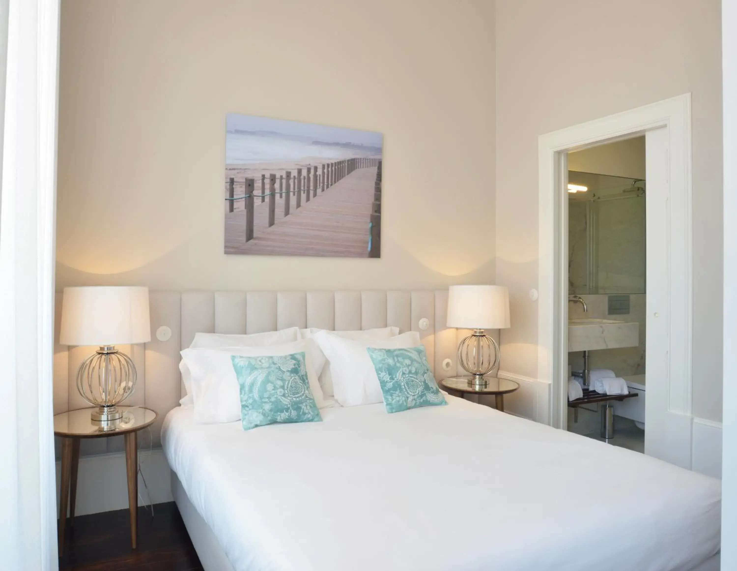 Bed in Oporto Invite Bolhao Historical Market Bed in Oporto Invite Bolhao Historical Market