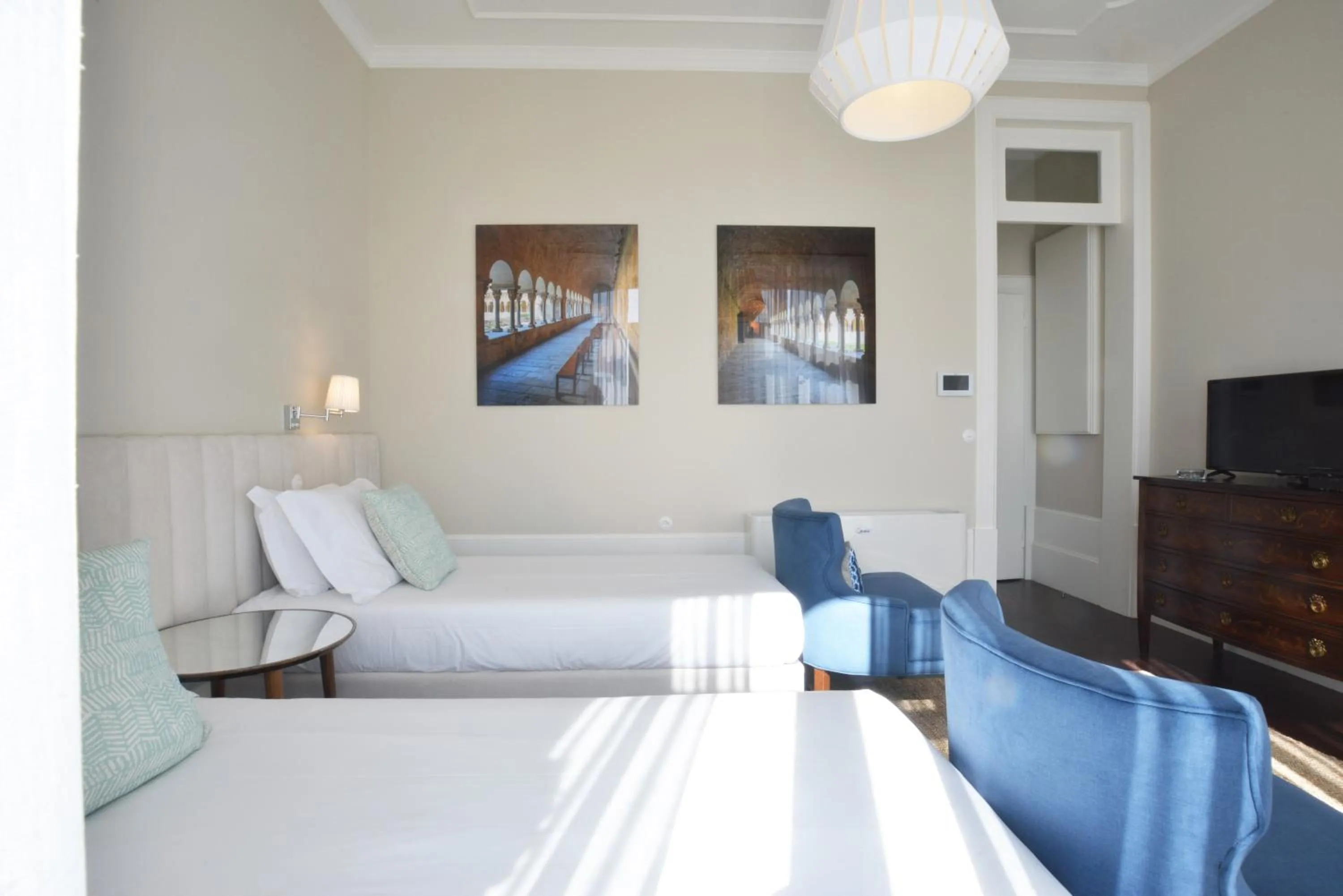 Bed in YOUROPO - Market