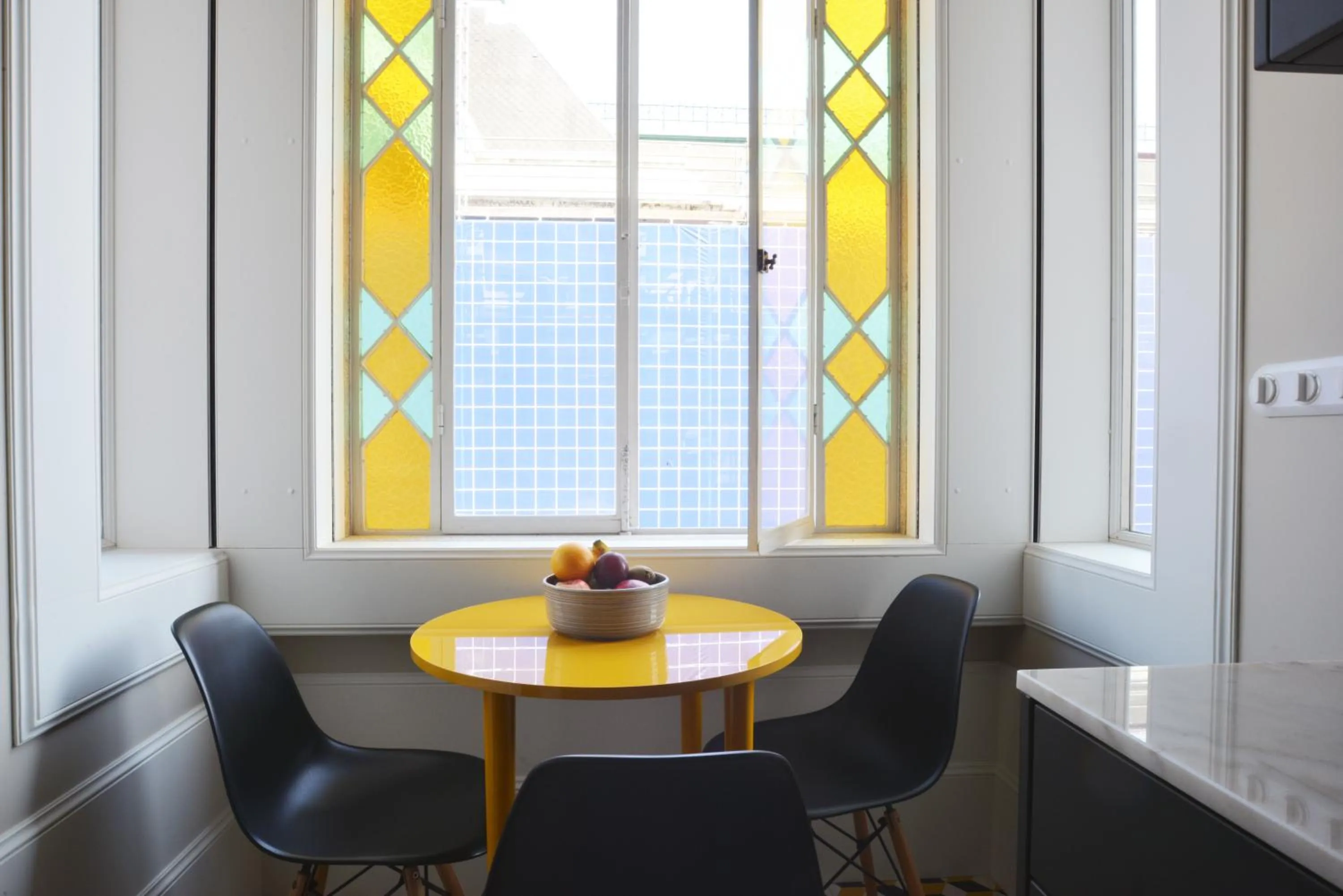 Seating area in YOUROPO - Market