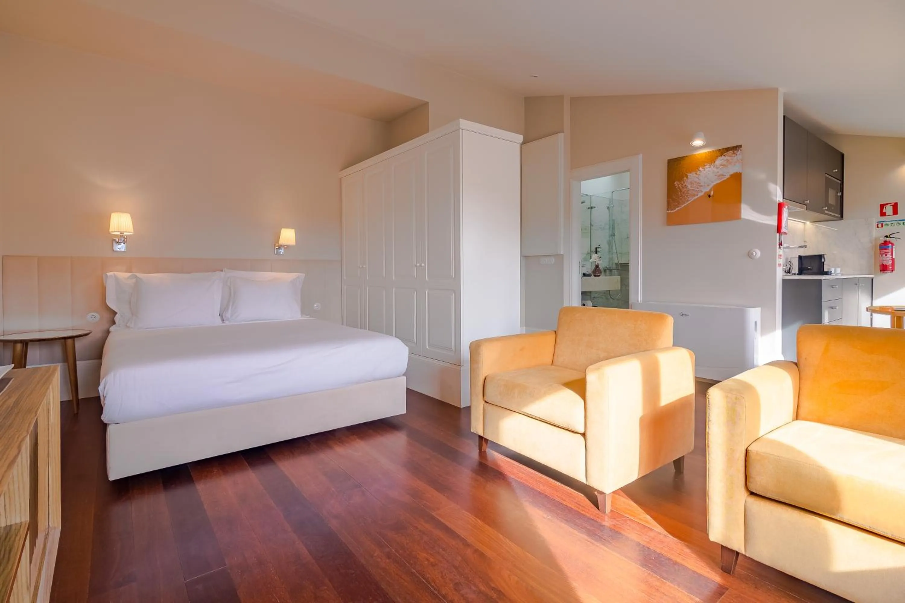 Bed in YOUROPO - Market