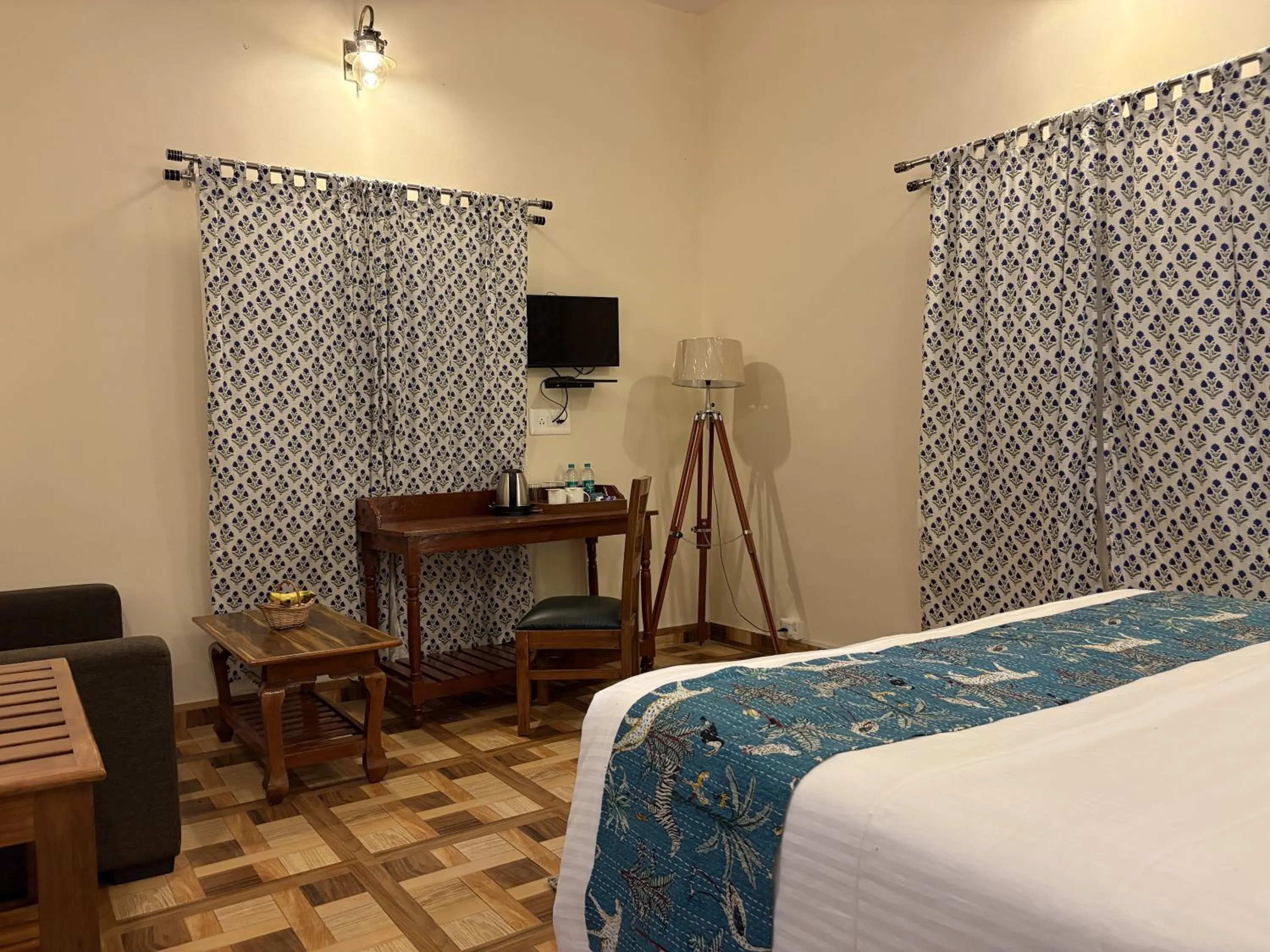 TV and multimedia, Bed in Paridhi Niwas, Ranthambore- near Tiger Safari Zones 1-5