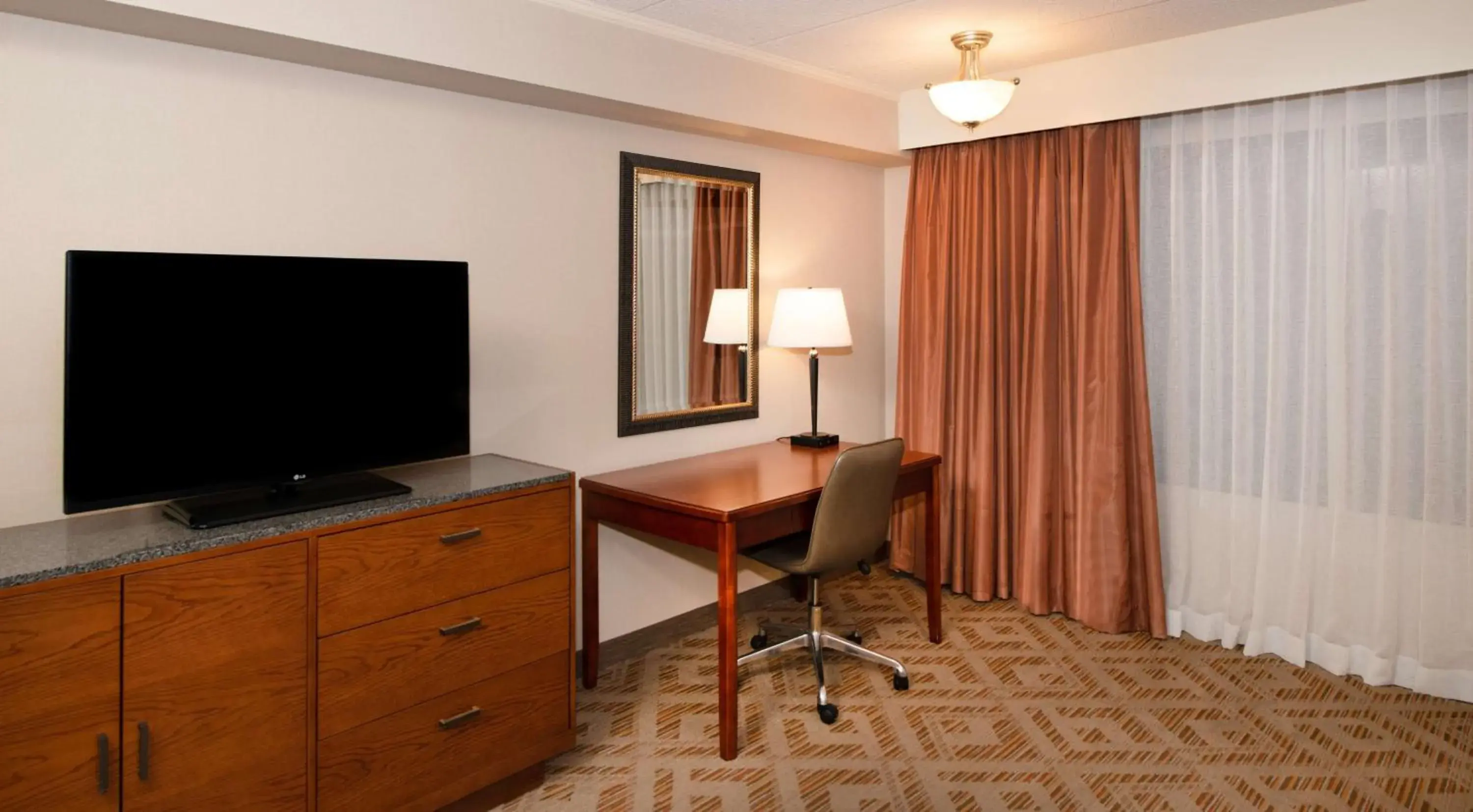 King Suite - Disability Access/Hearing Impaired - Non-Smoking in DoubleTree Suites by Hilton Hotel Philadelphia West King Suite - Disability Access/Hearing Impaired - Non-Smoking in DoubleTree Suites by Hilton Hotel Philadelphia West