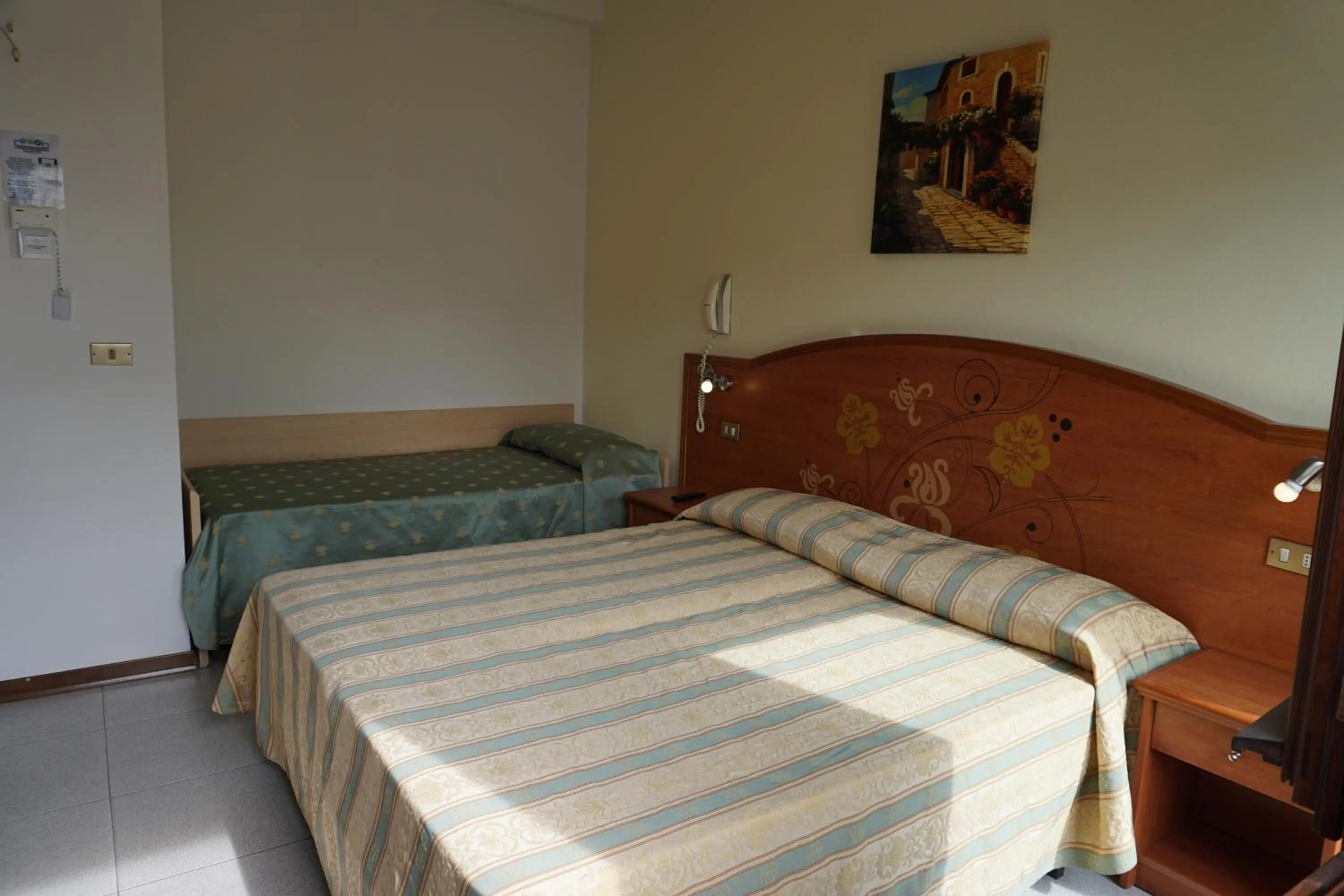 Bed in Hotel Ideal Sottomarina