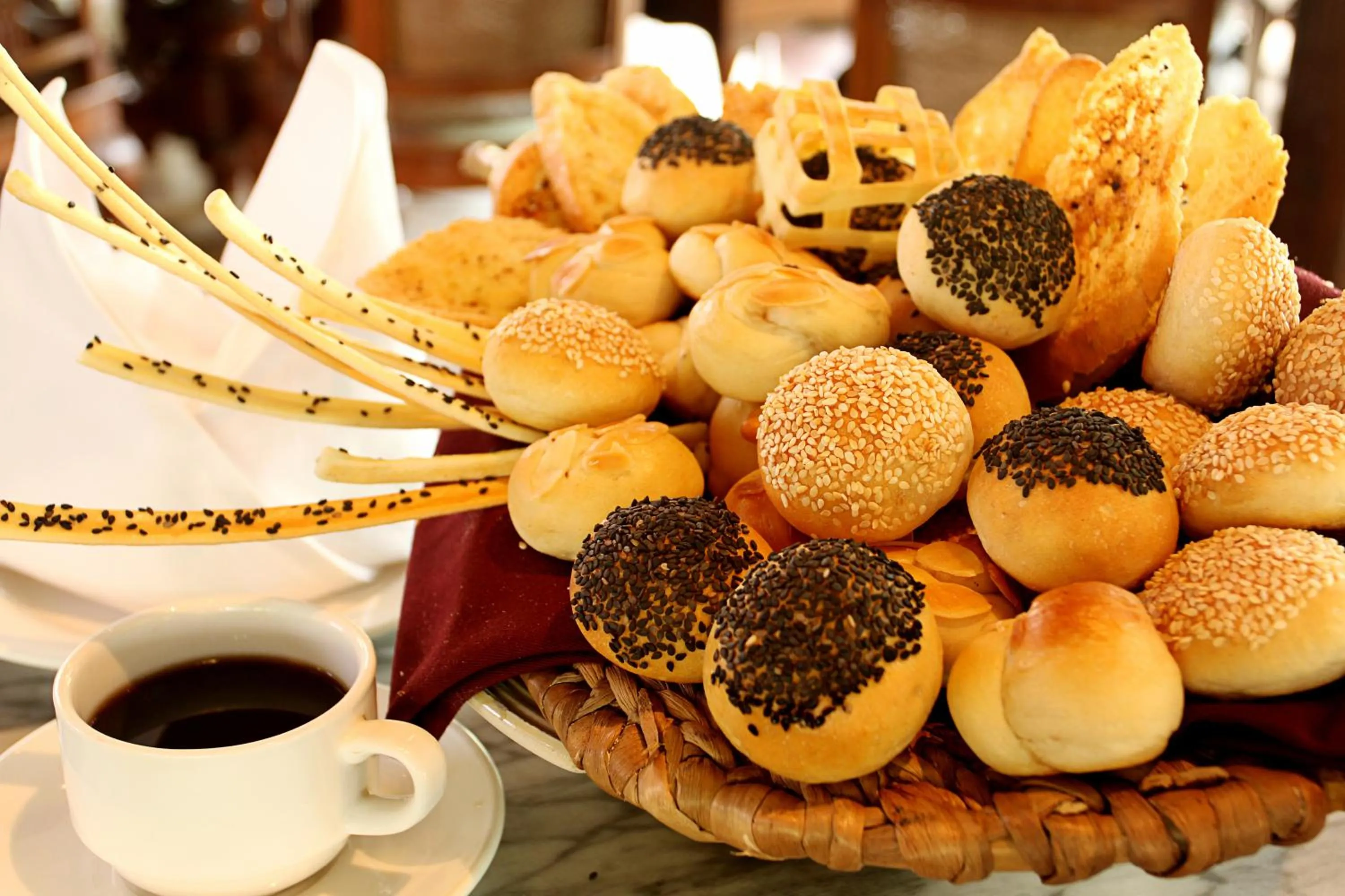 Food and drinks in Laras Asri Resort & Spa