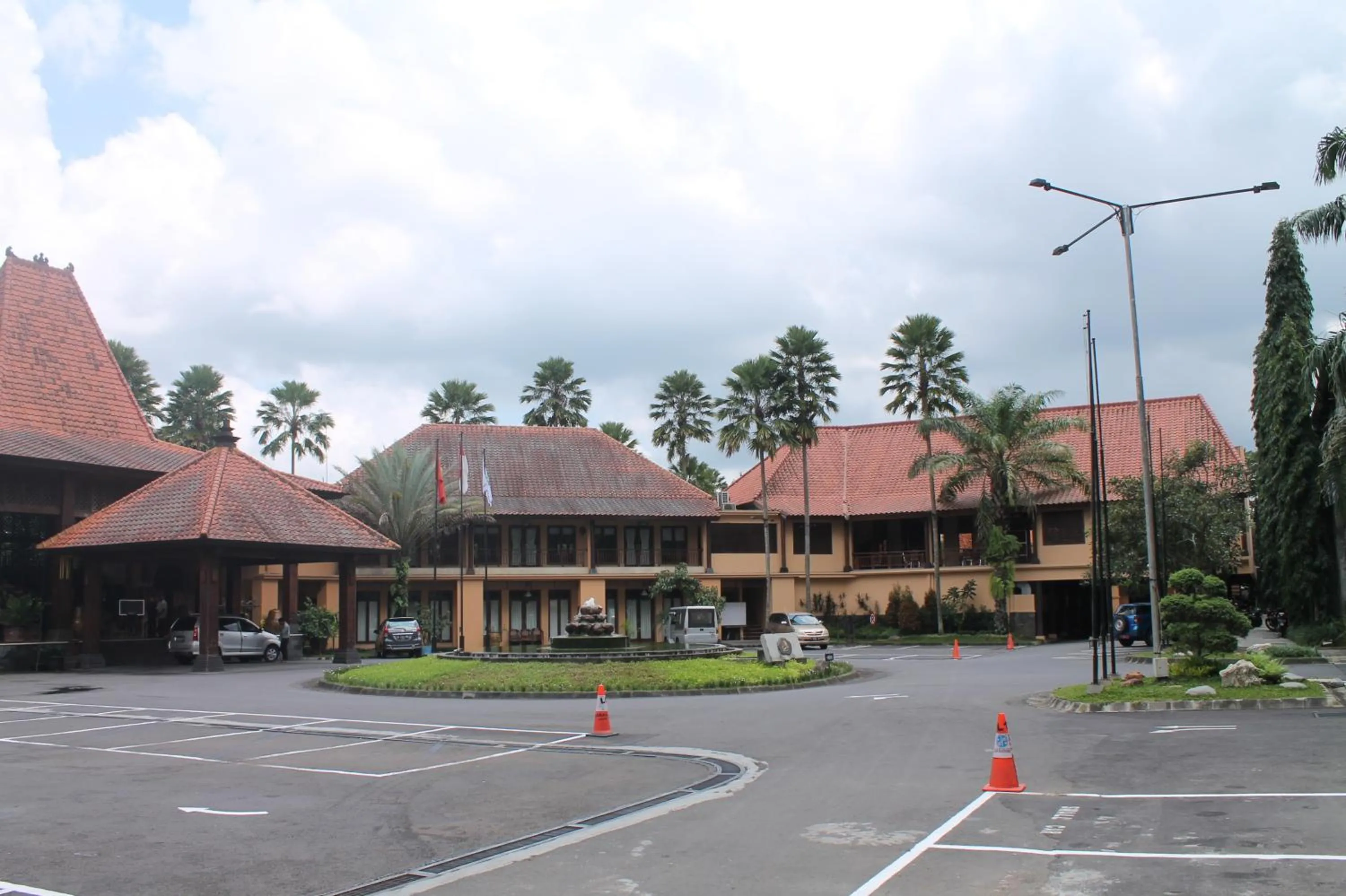 Area and facilities in Laras Asri Resort & Spa