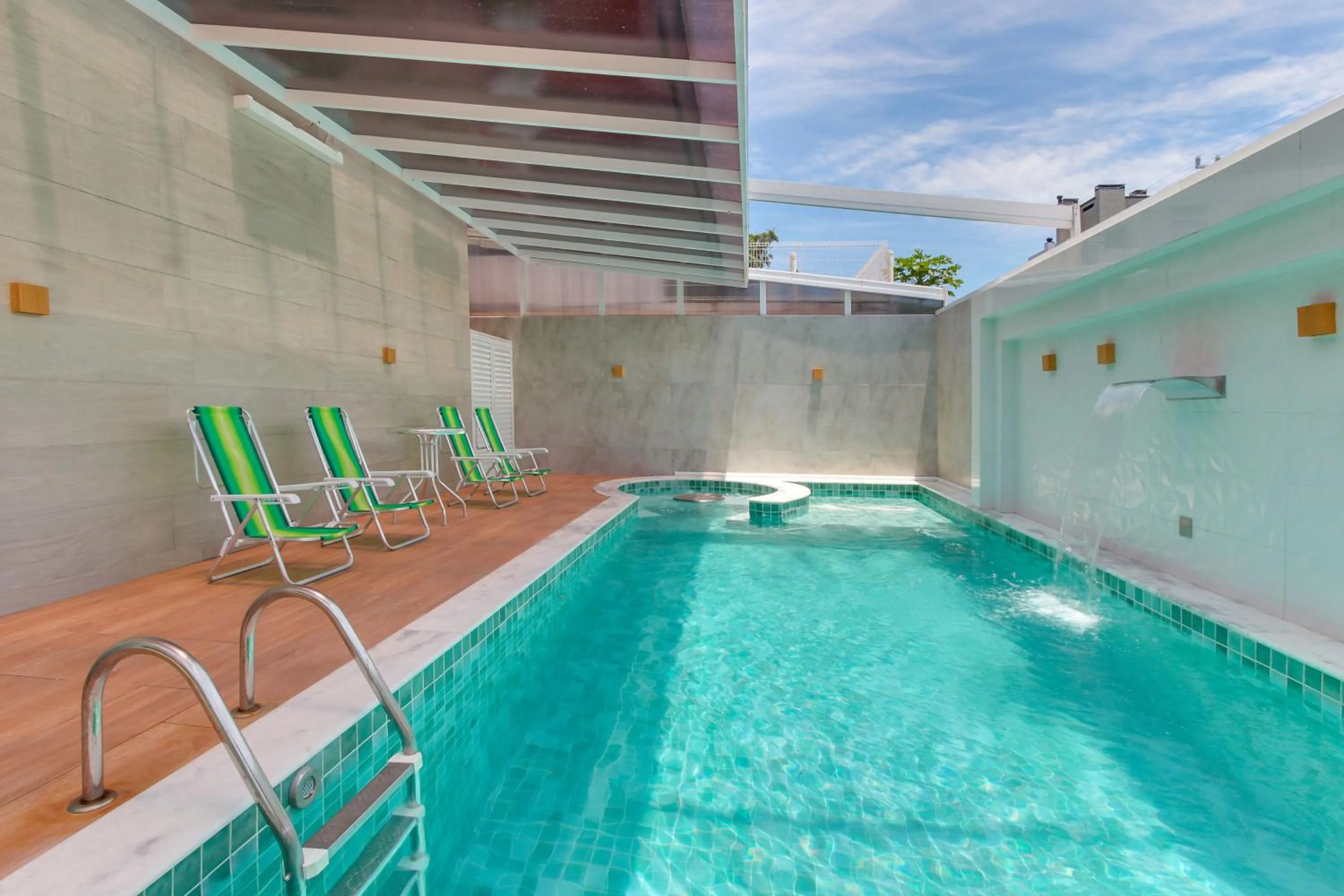 Swimming pool in Flat Gean Guilherme - Canasvieiras