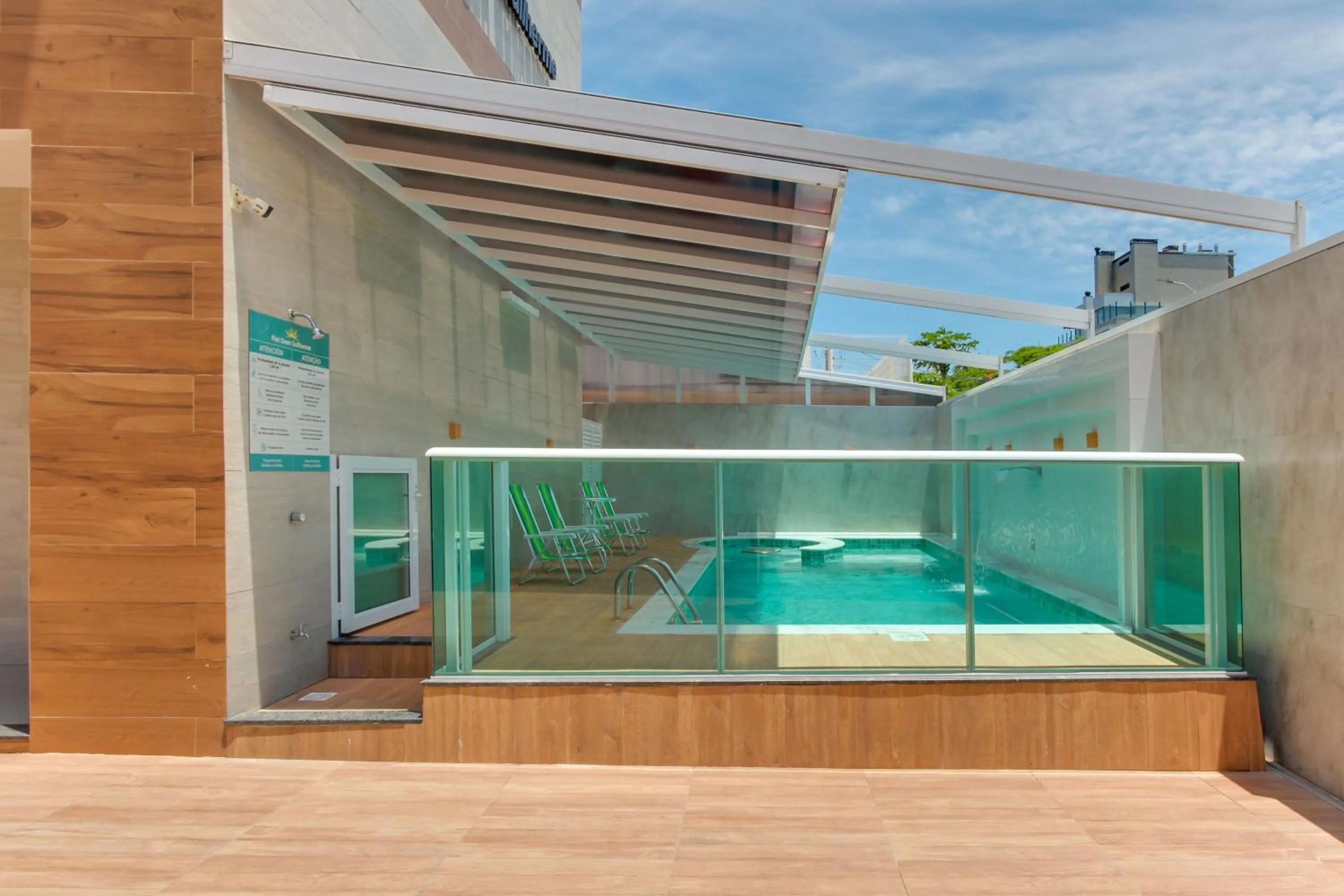 Swimming pool in Flat Gean Guilherme - Canasvieiras