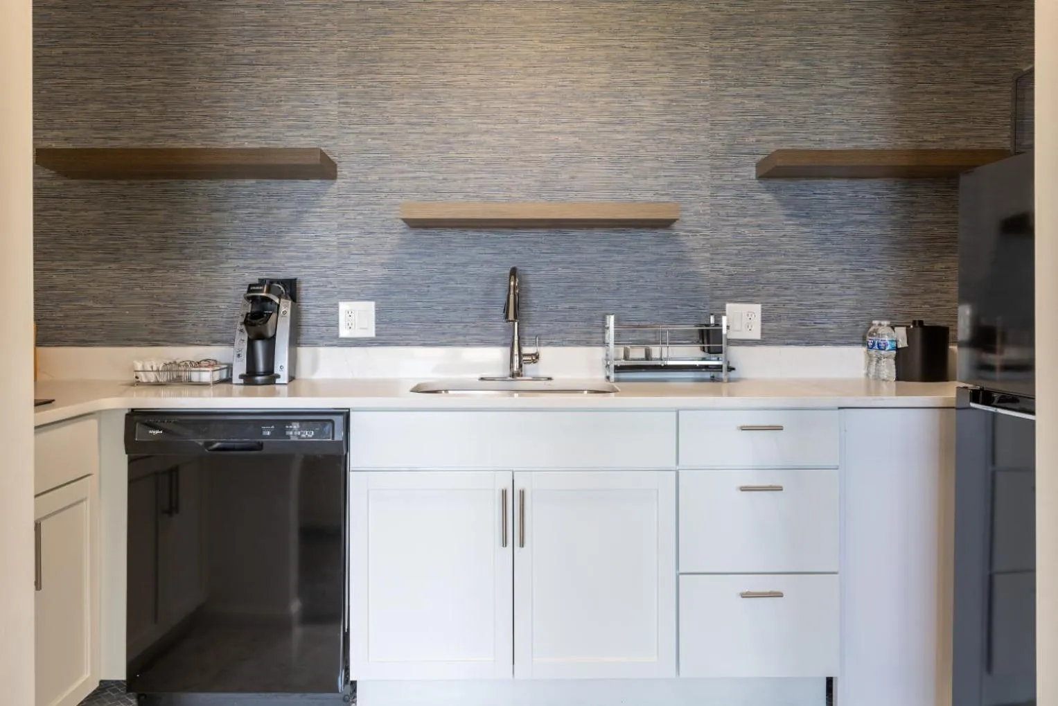 Kitchen or kitchenette in Ogunquit River Inn & Suites