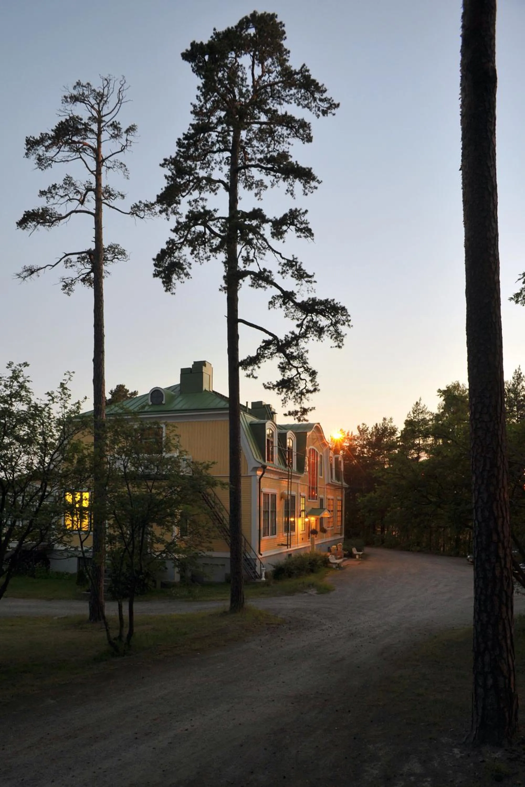 Property building in Mäntyluodon Hotelli