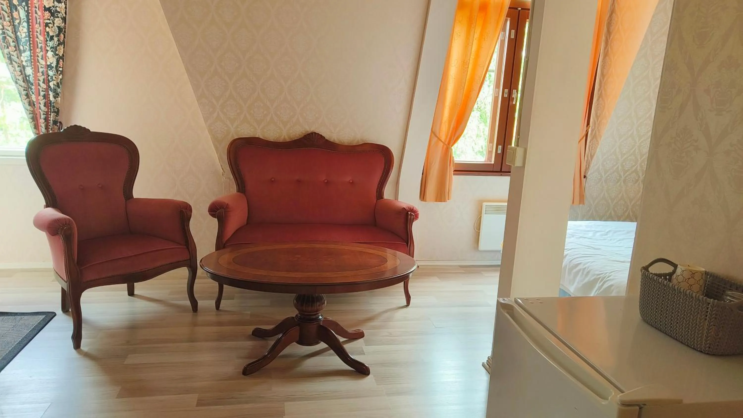 Seating area in Mäntyluodon Hotelli