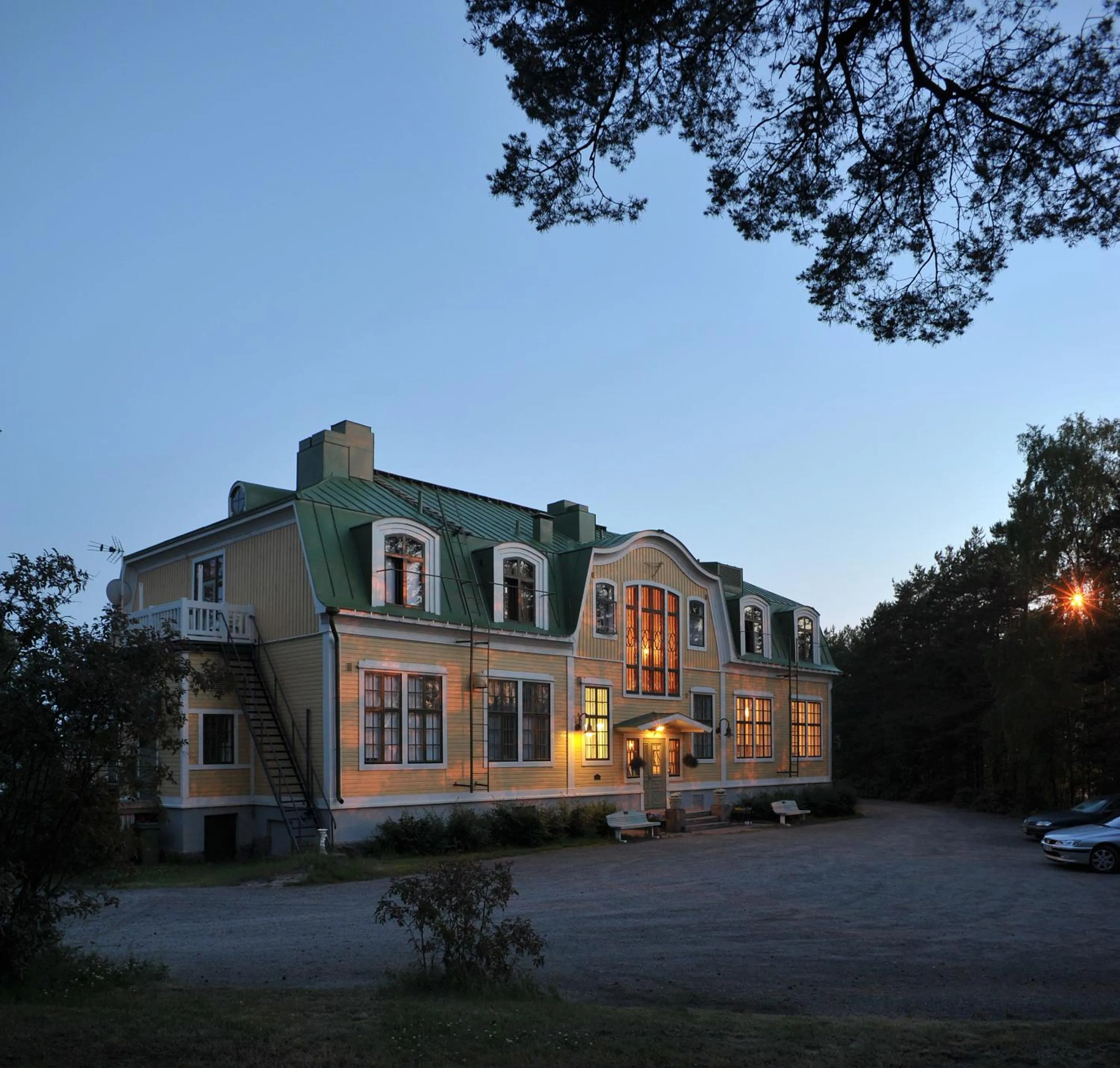 Property building in Mäntyluodon Hotelli