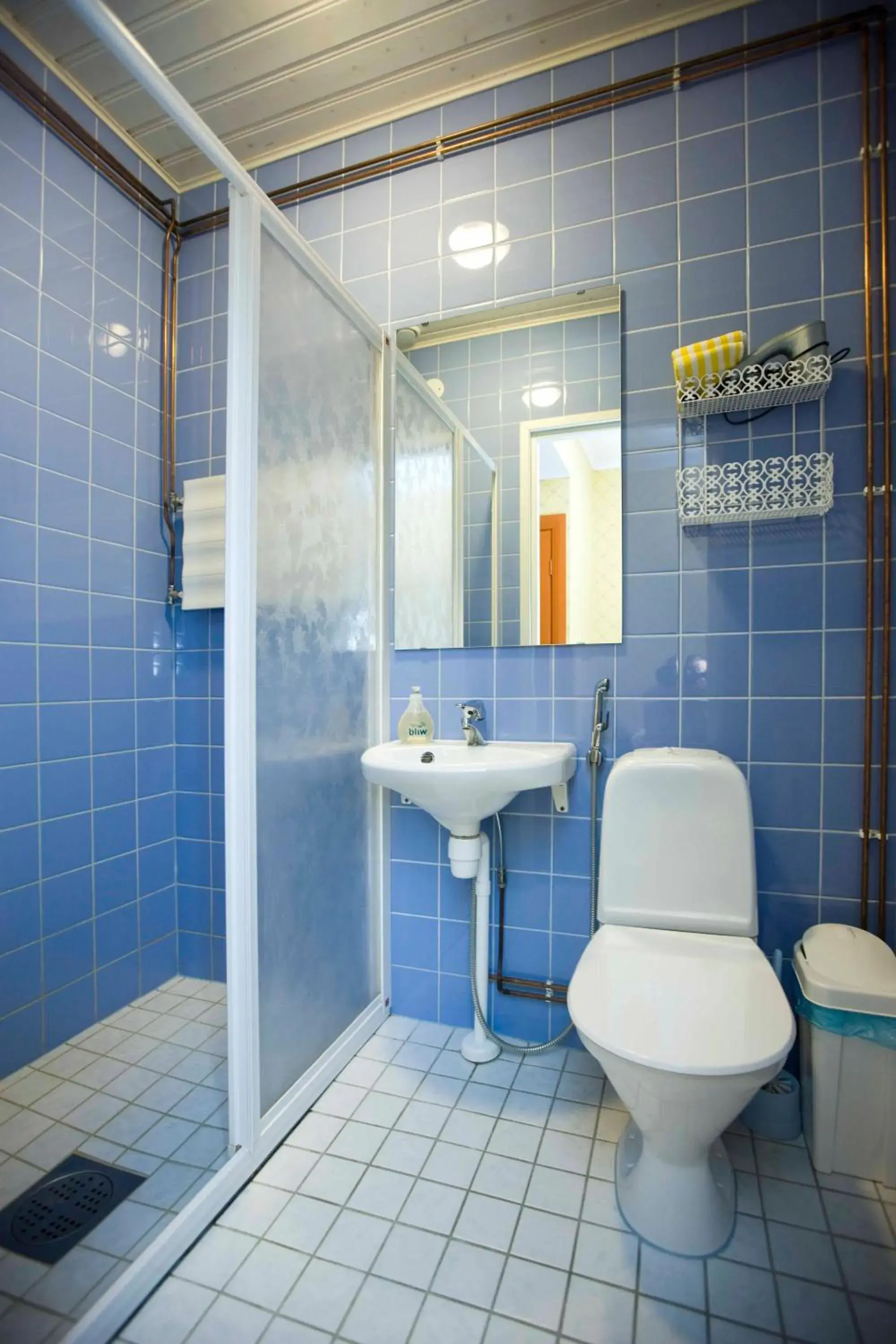 Twin Room in Mäntyluodon Hotelli Twin Room in Mäntyluodon Hotelli