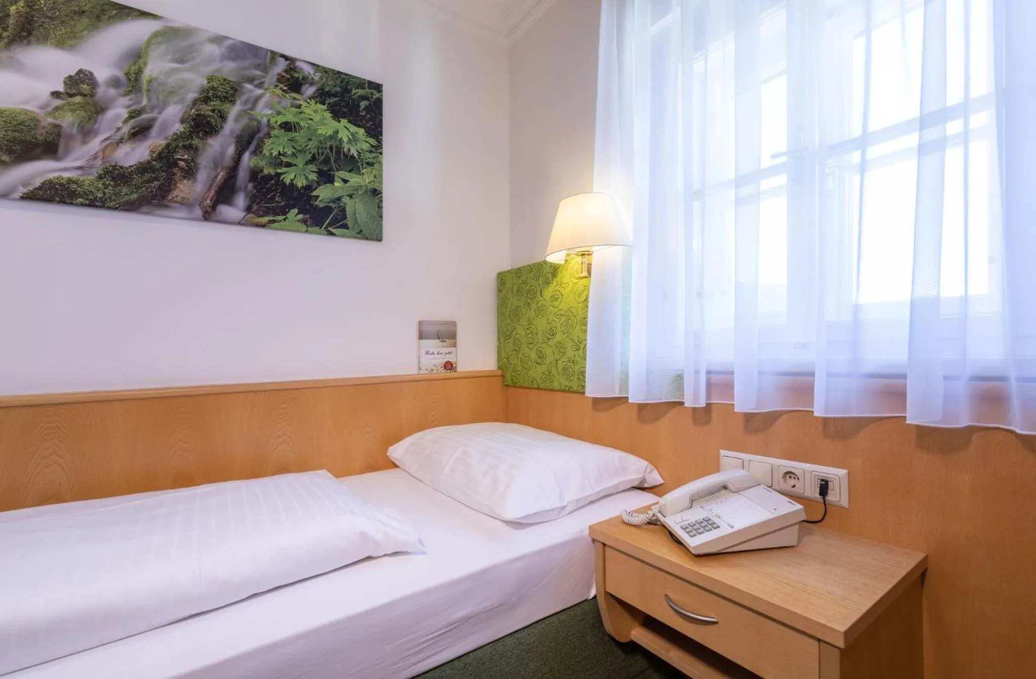 Photo of the whole room, Bed in Reiters Wohlfühlhotel