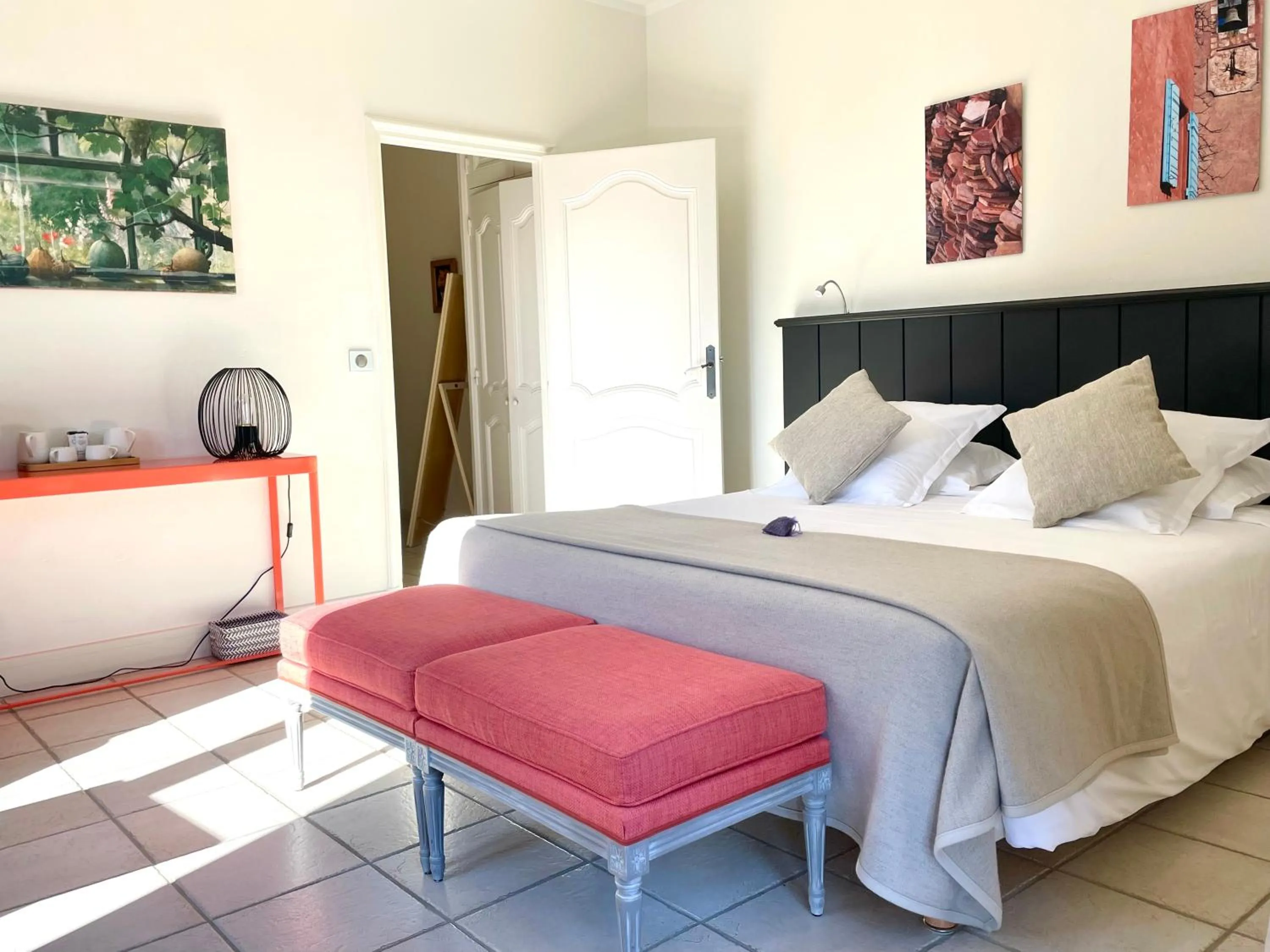 Bedroom, Bed in Domaine de l'Enclos