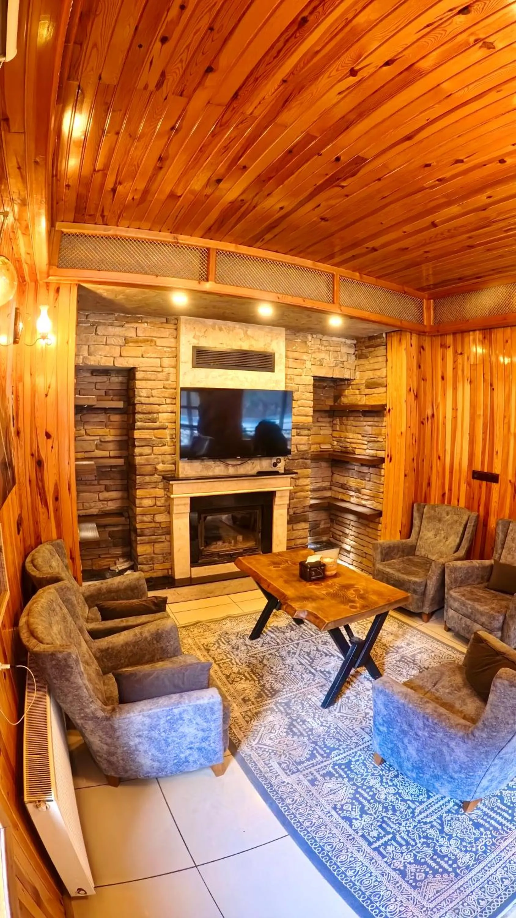 fireplace in Goblec Otel