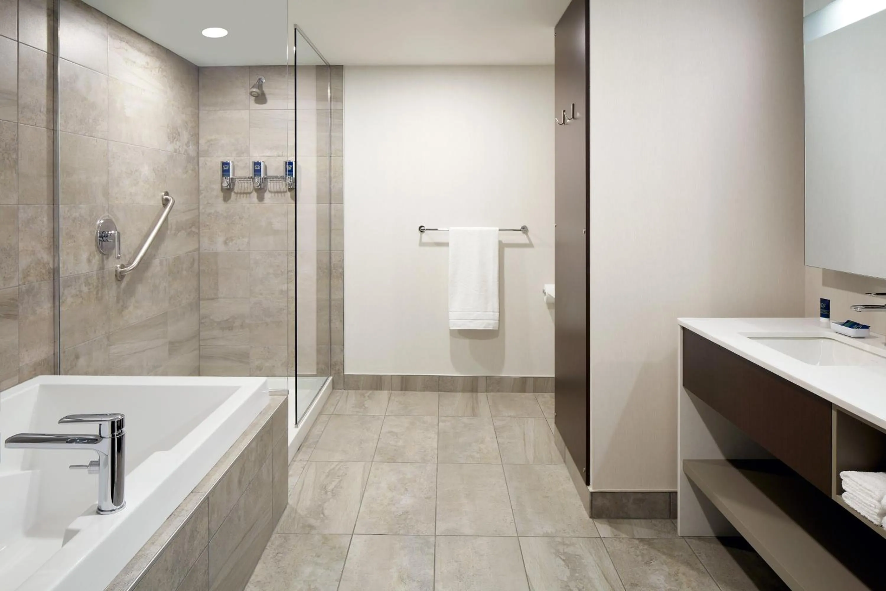 Bathroom in Four Points by Sheraton Lévis Convention Centre