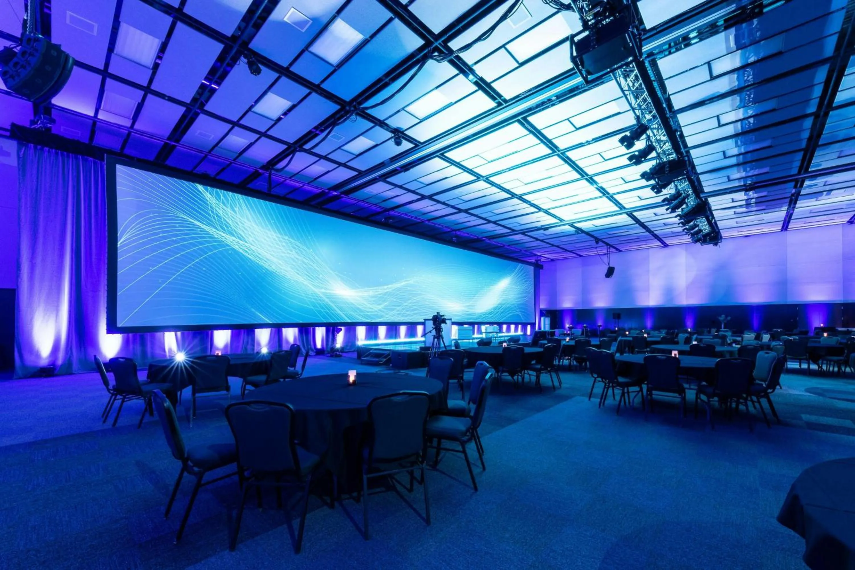 Meeting/conference room in Four Points by Sheraton Lévis Convention Centre