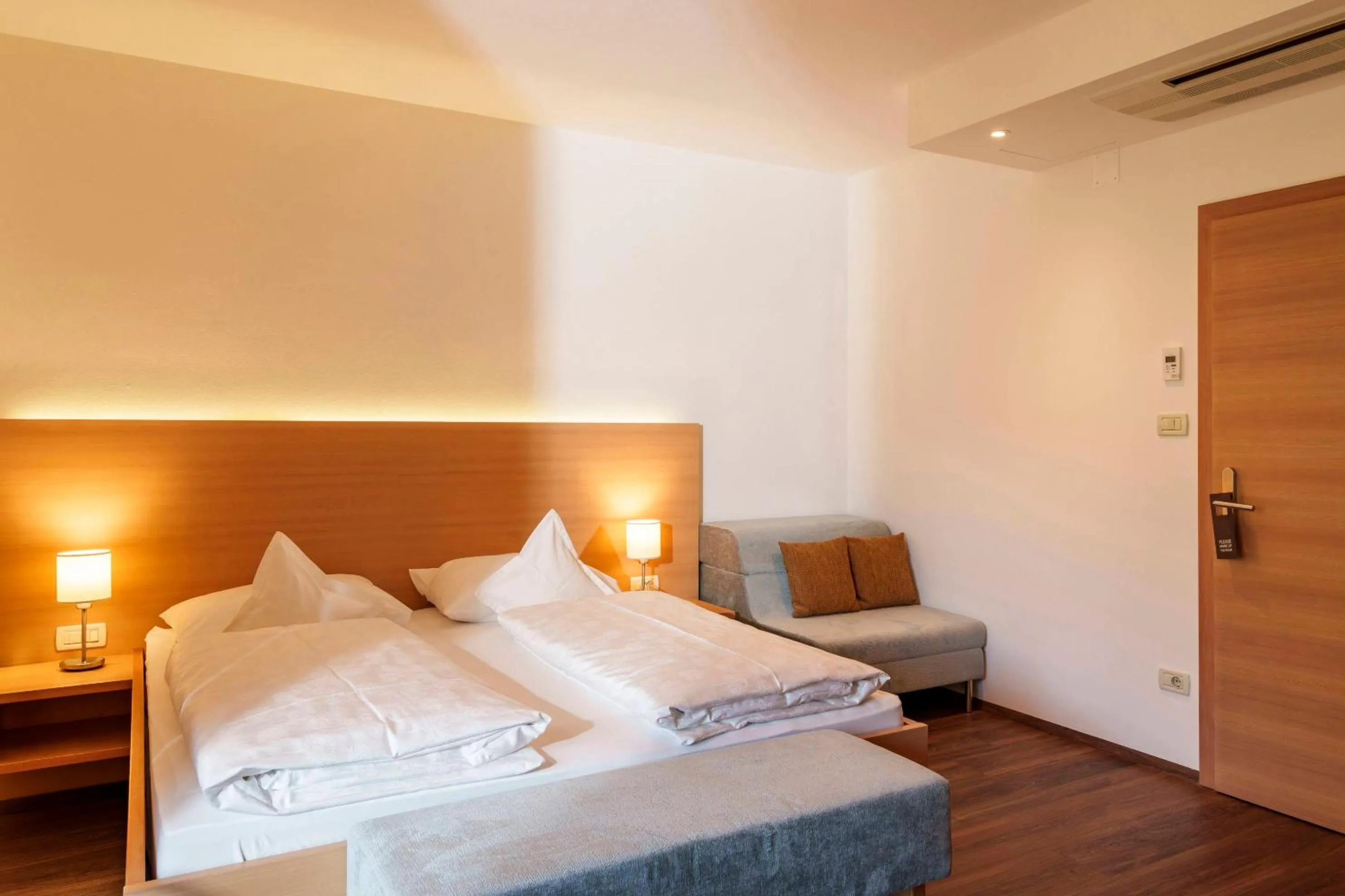 Photo of the whole room, Bed in Hotel Törggelehof