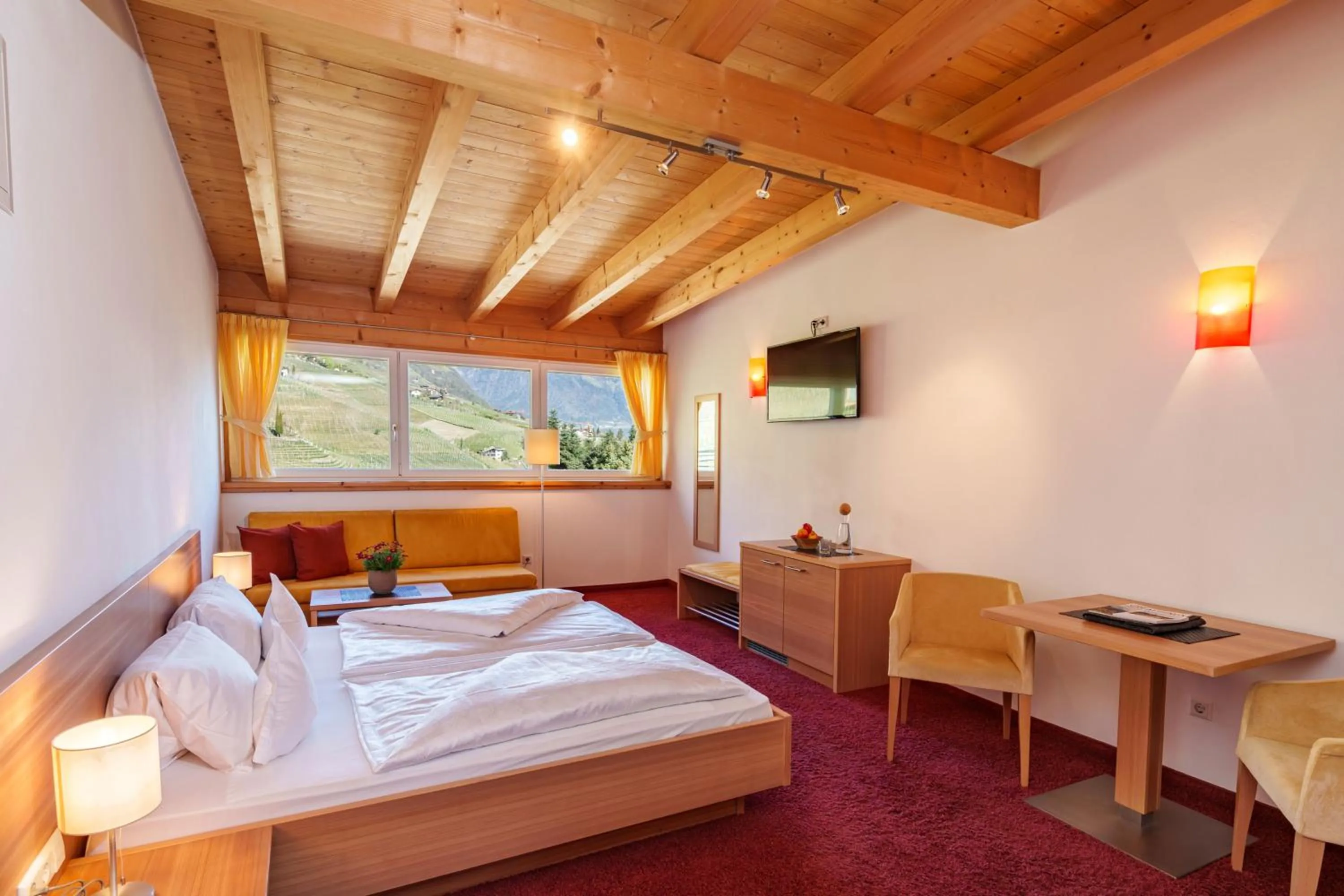 Bedroom, Bed in Hotel Törggelehof