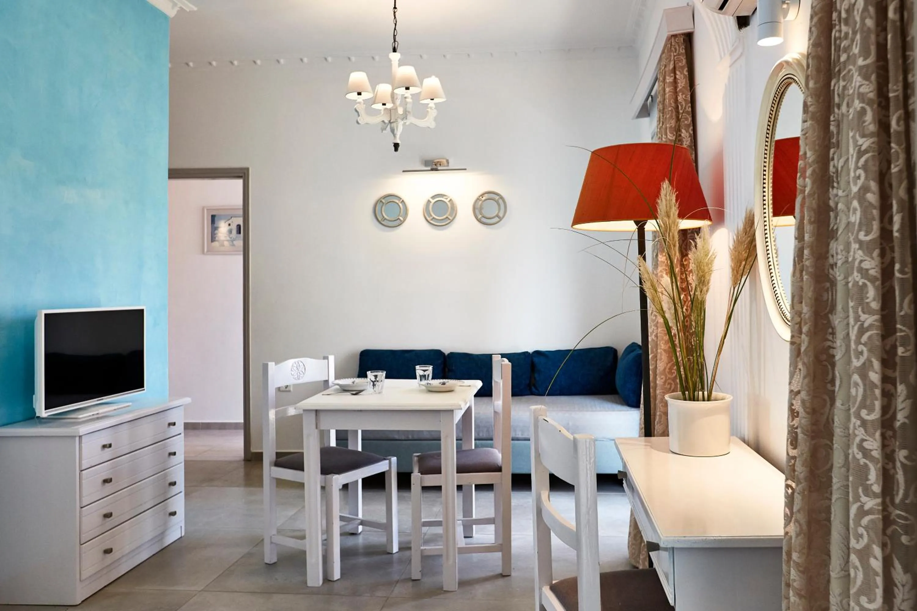 TV and multimedia in Blue Sea Hotel