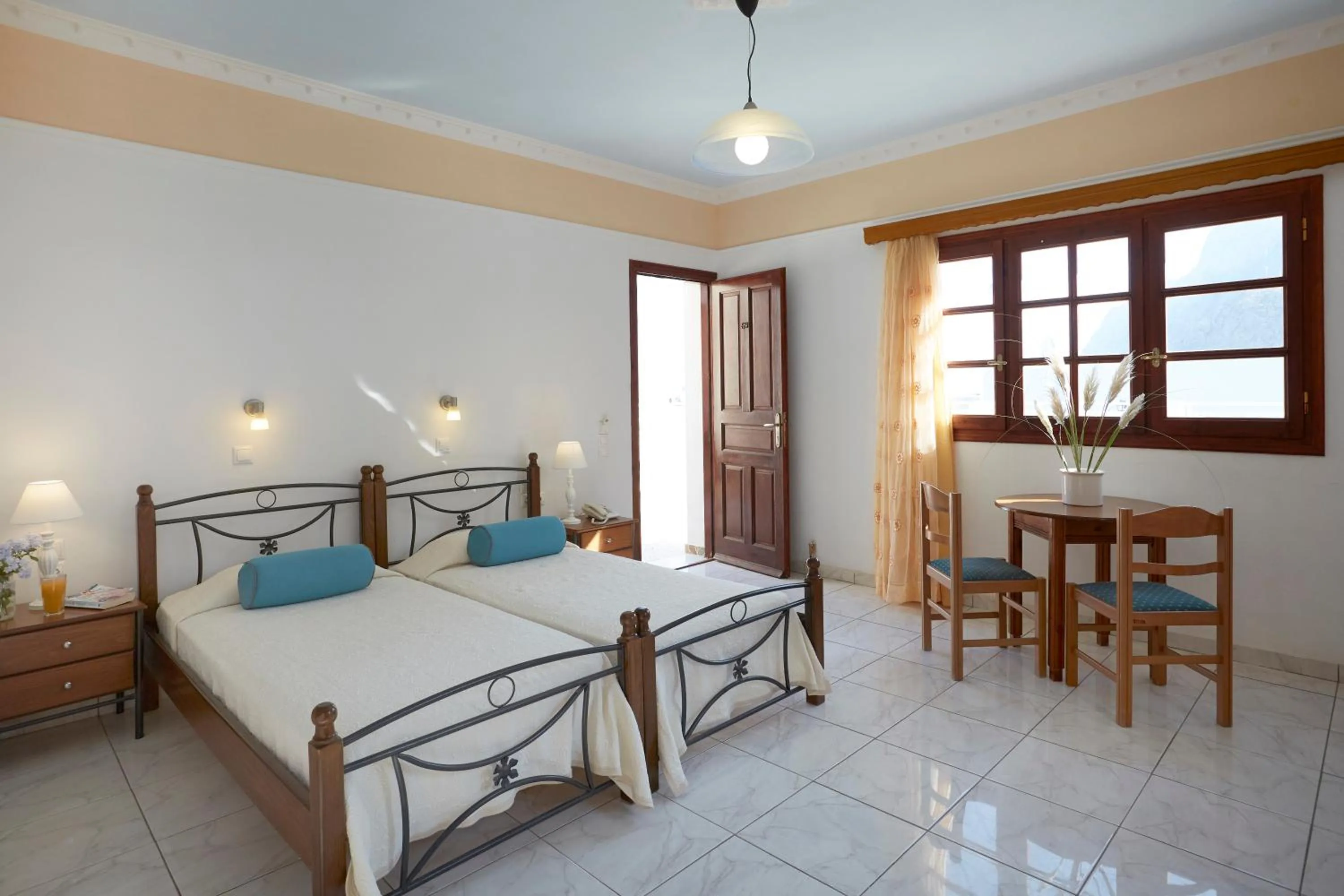 Photo of the whole room, Bed in Blue Sea Hotel