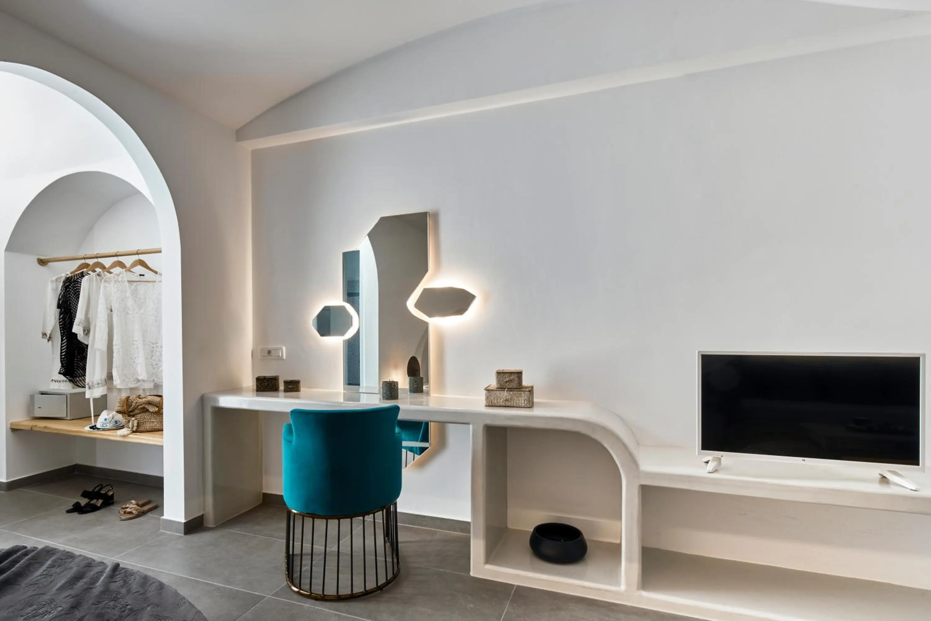 TV and multimedia in Blue Sea Hotel