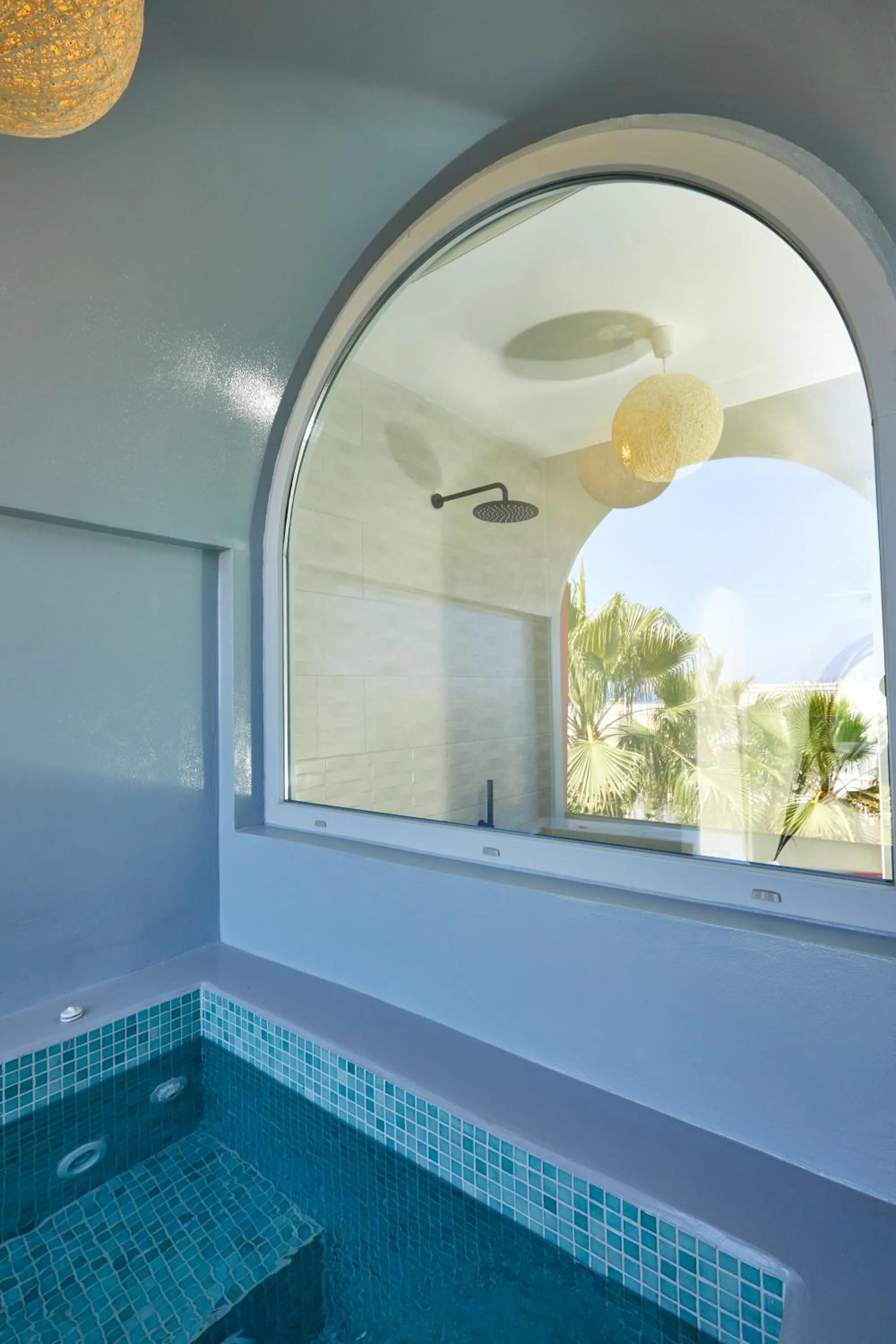 Hot Tub in Blue Sea Hotel