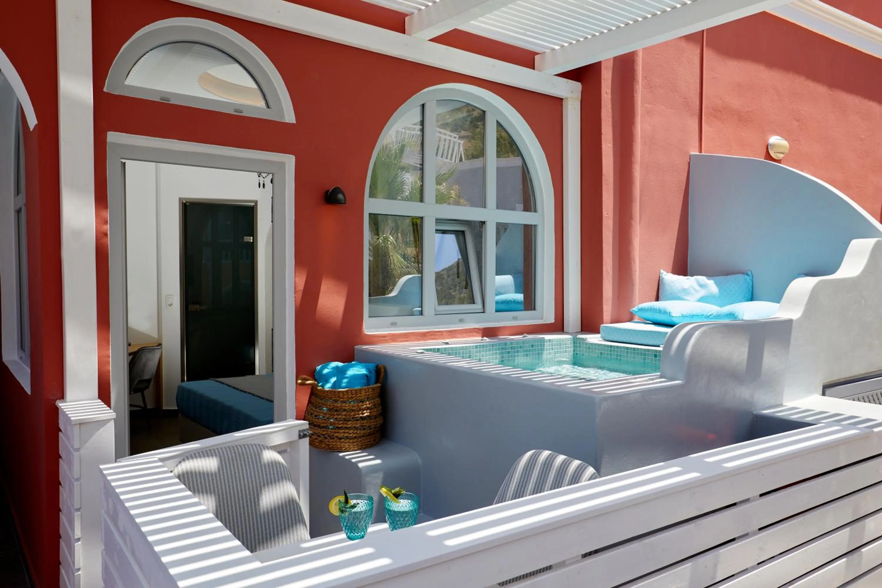 Hot Tub in Blue Sea Hotel