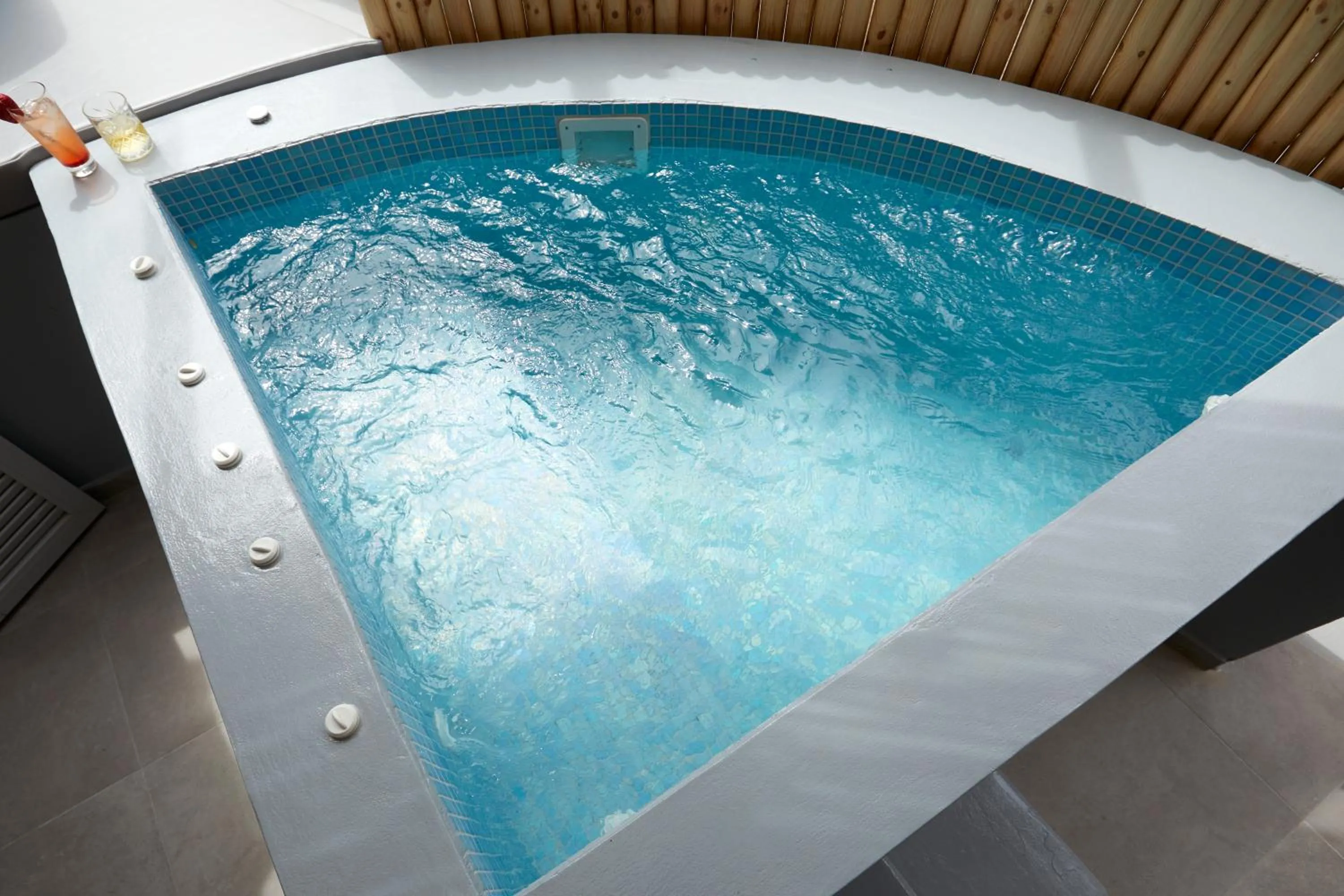 Hot Tub in Blue Sea Hotel