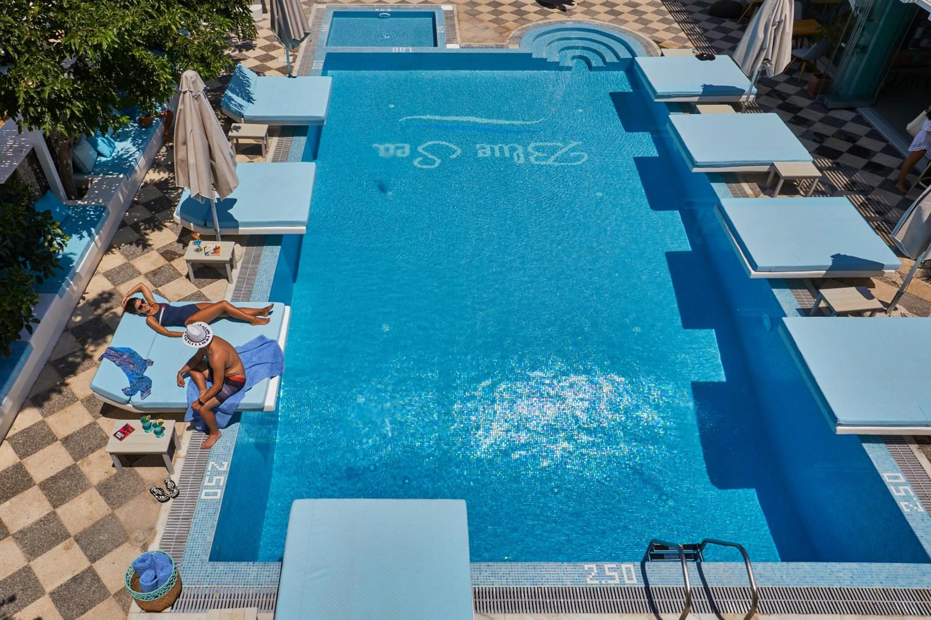 Swimming pool in Blue Sea Hotel