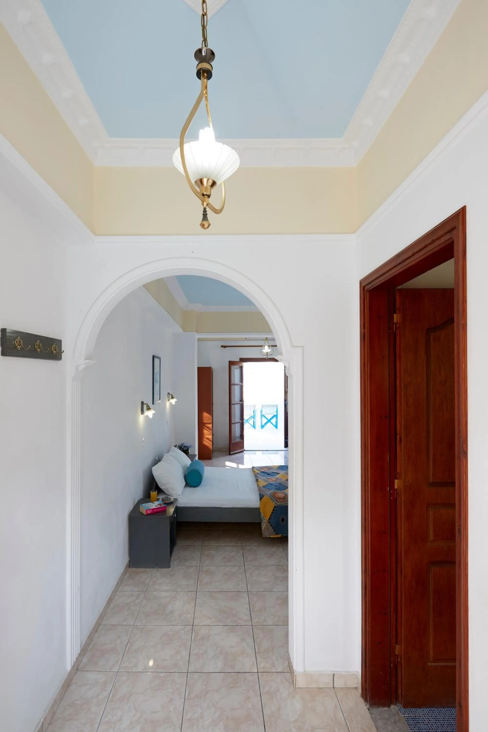 Time of day, Bed in Blue Sea Hotel