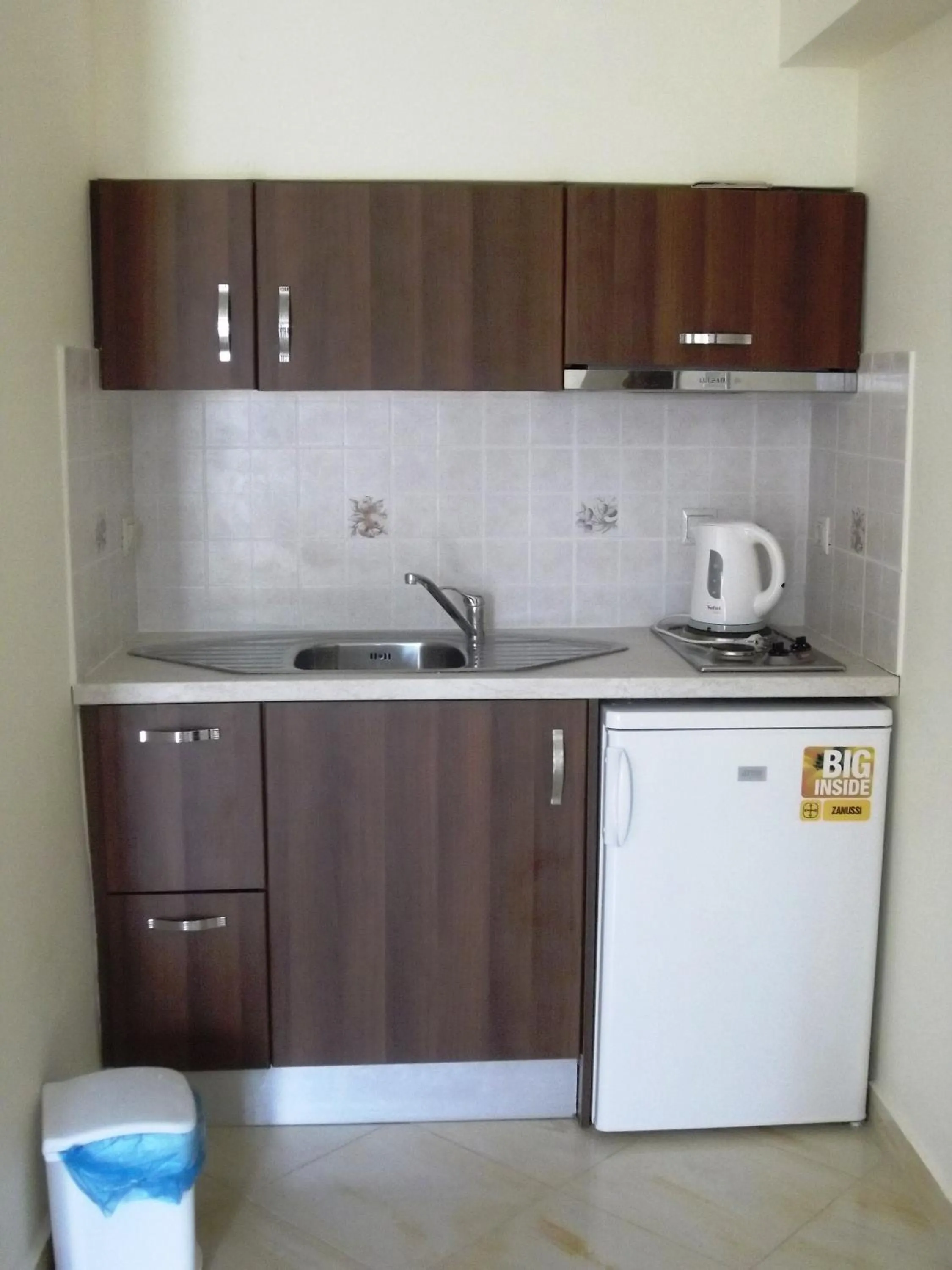 Kitchen or kitchenette in Calypso Luxury Studios