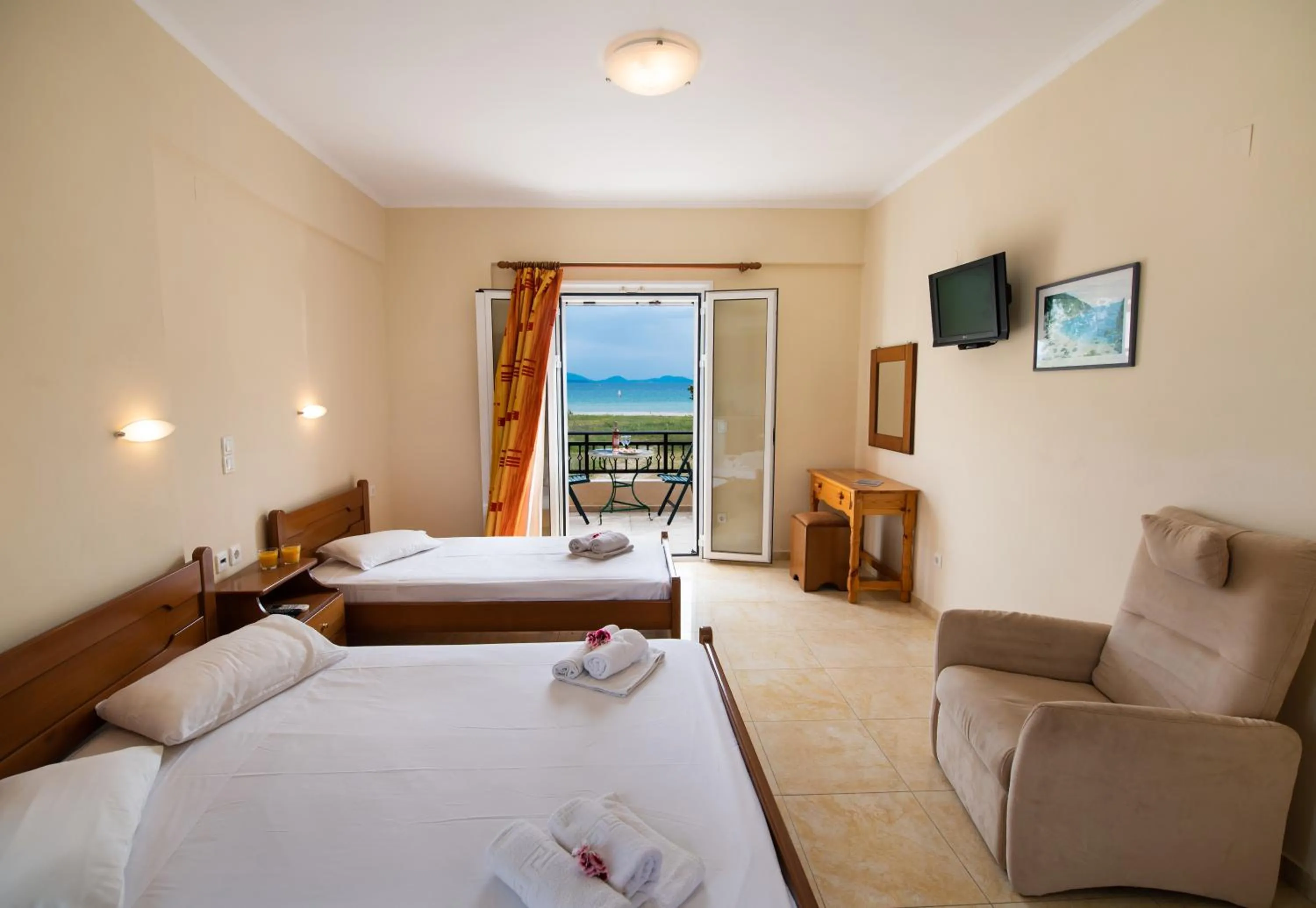 Bed in Calypso Luxury Studios
