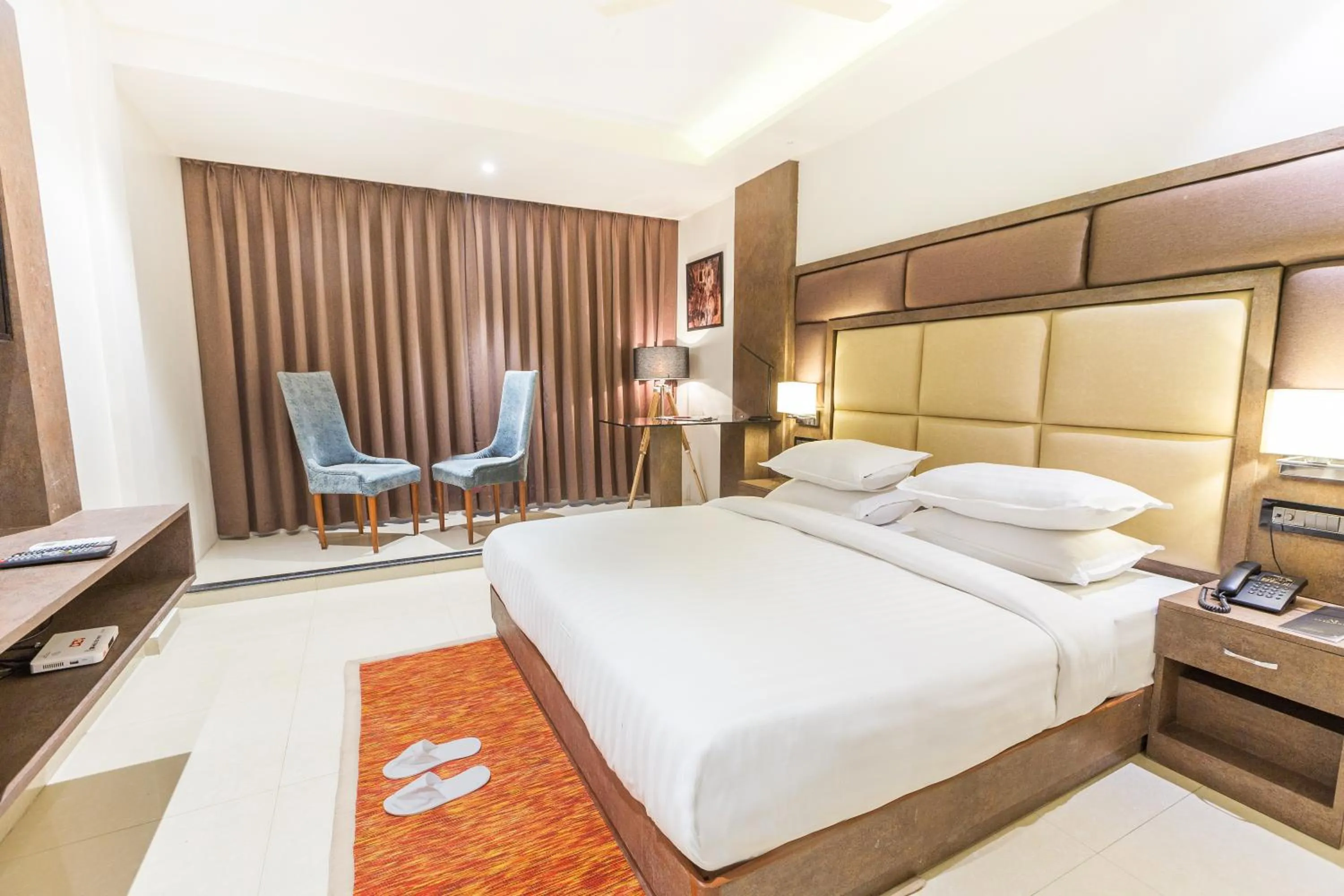 Bedroom, Bed in Aura One Hotel