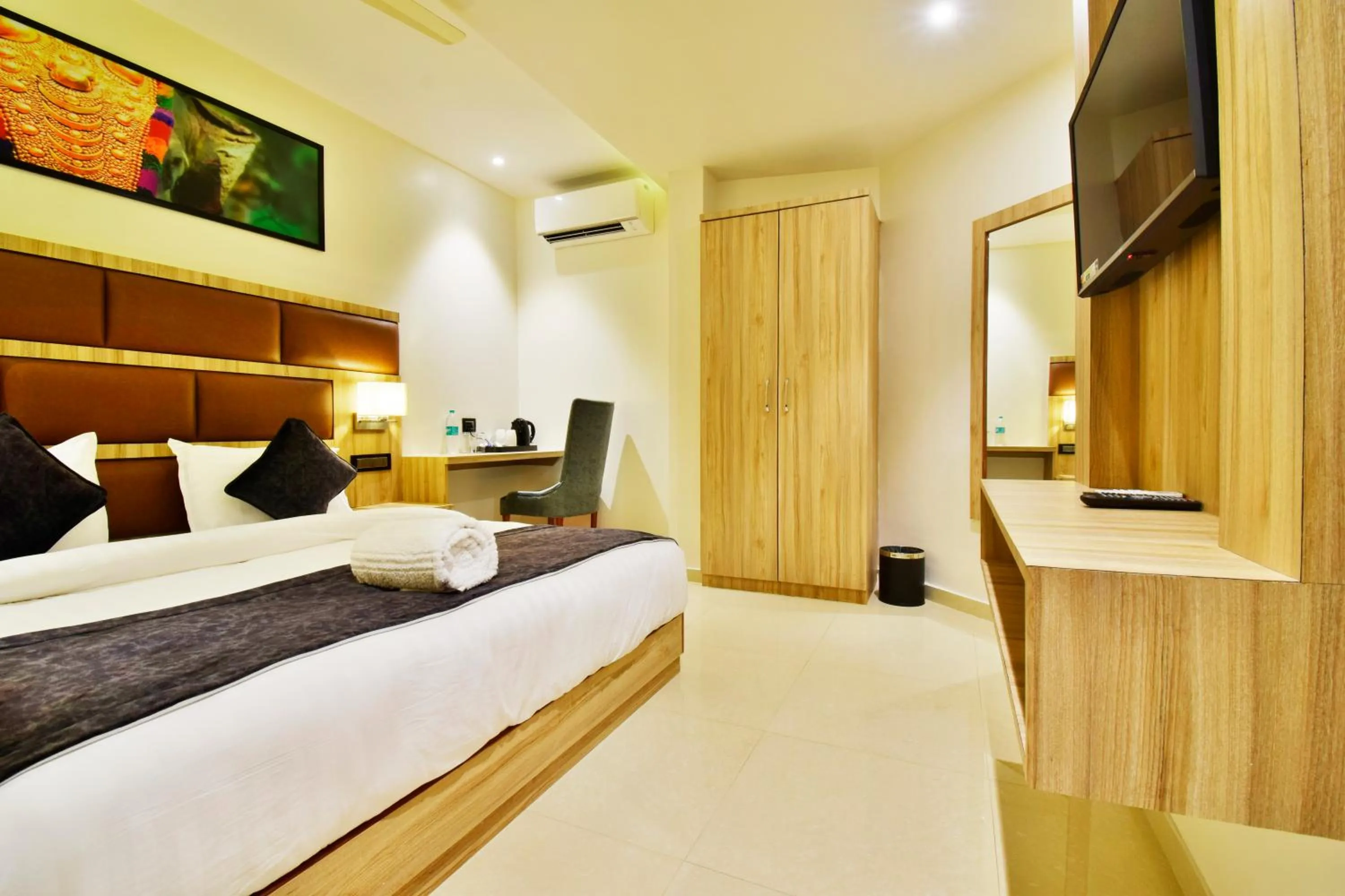 Bedroom, Bed in Aura One Hotel