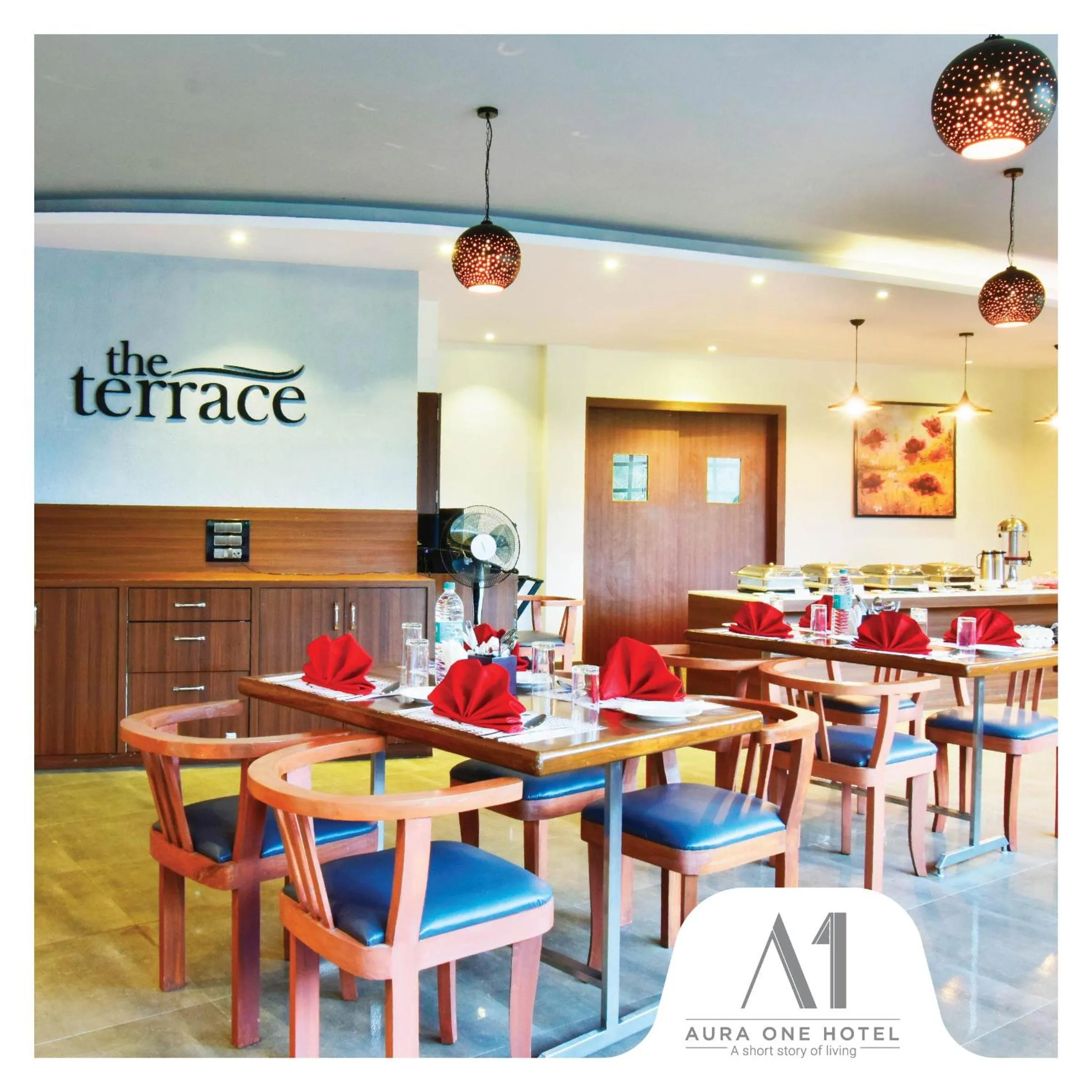 Food and drinks in Aura One Hotel