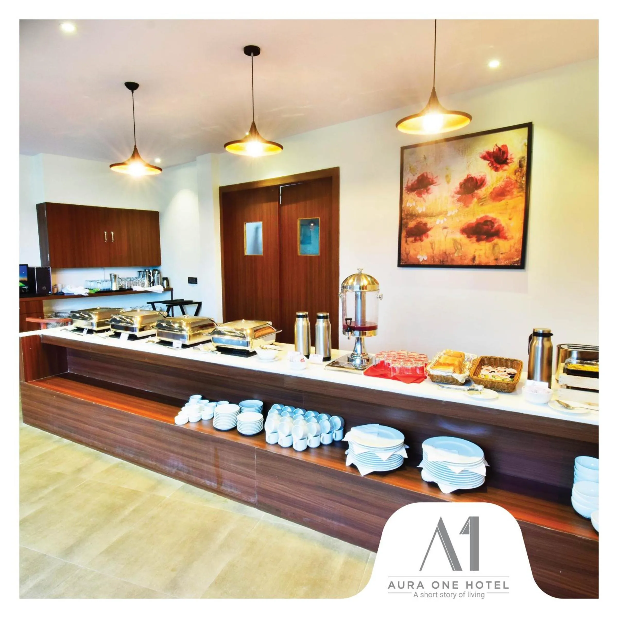 Food and drinks in Aura One Hotel