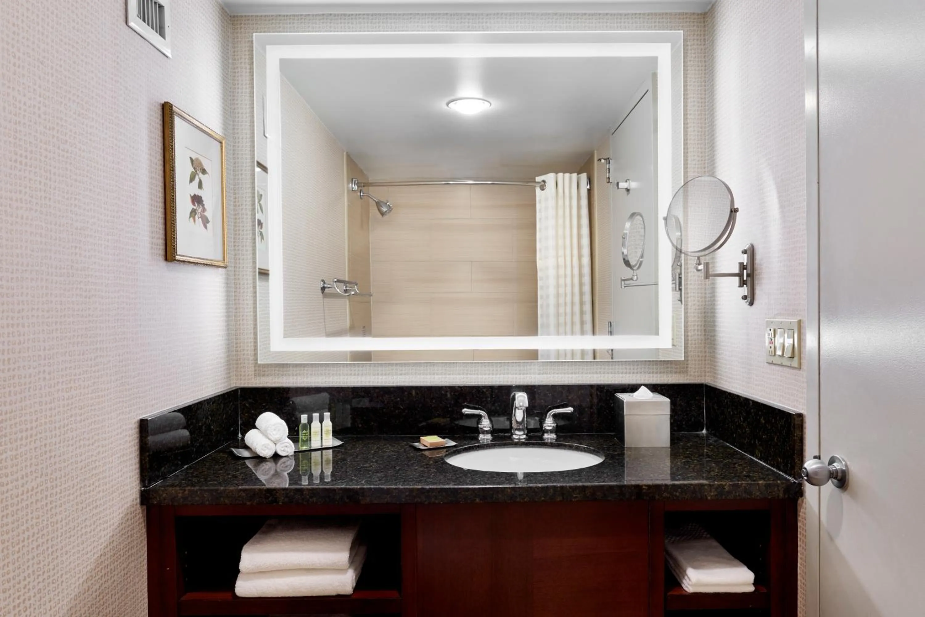 Bathroom in DoubleTree by Hilton Hotel Philadelphia Center City