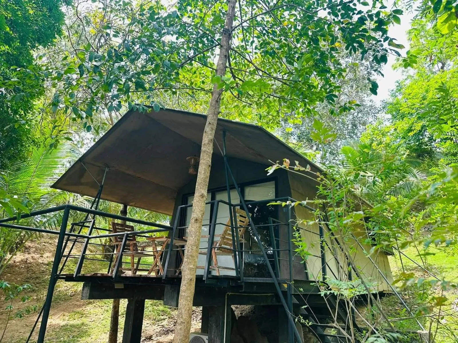 Property building in Ele Camp Udawalawe
