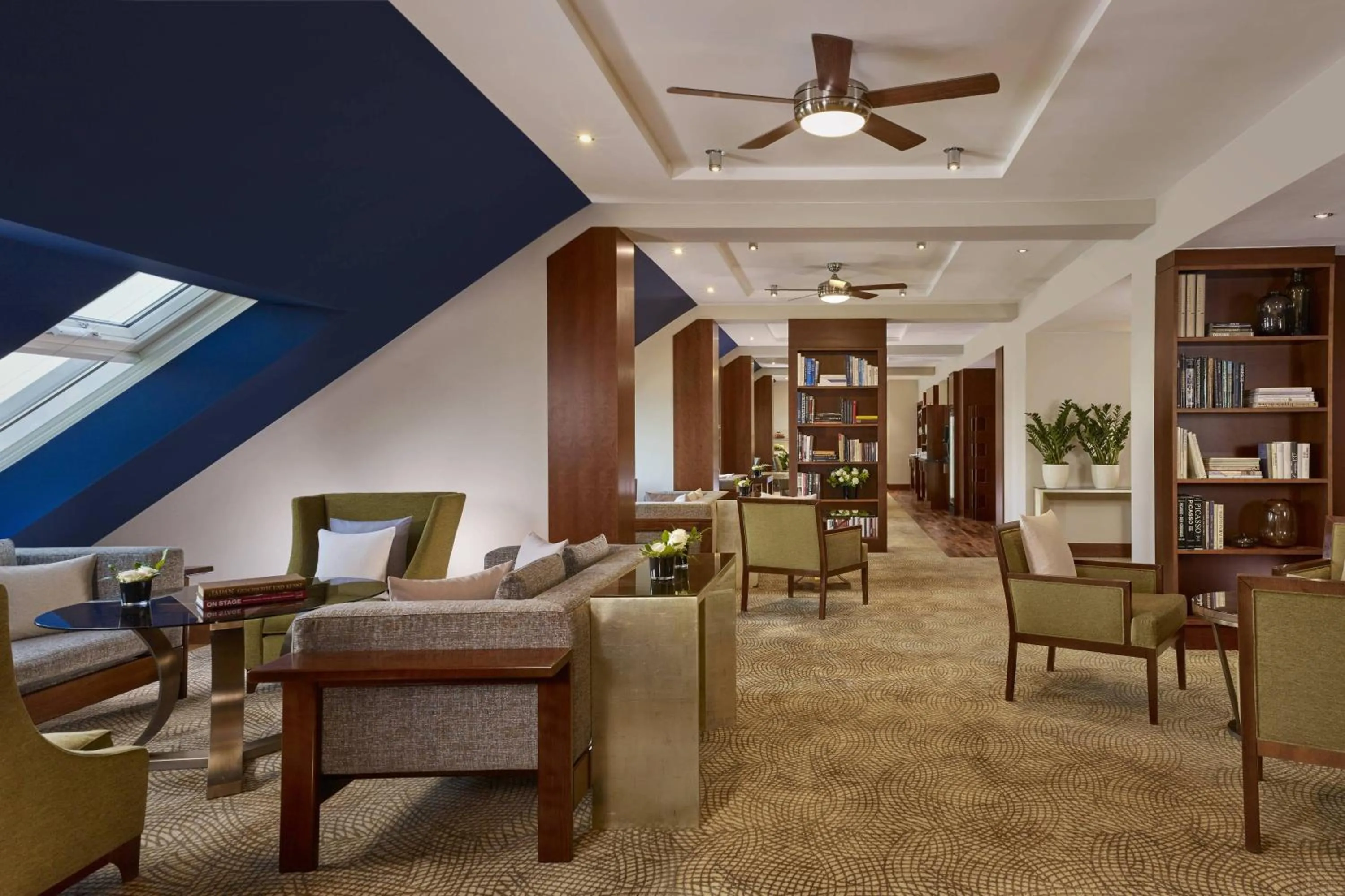 Lounge or bar in The Ritz-Carlton, Vienna