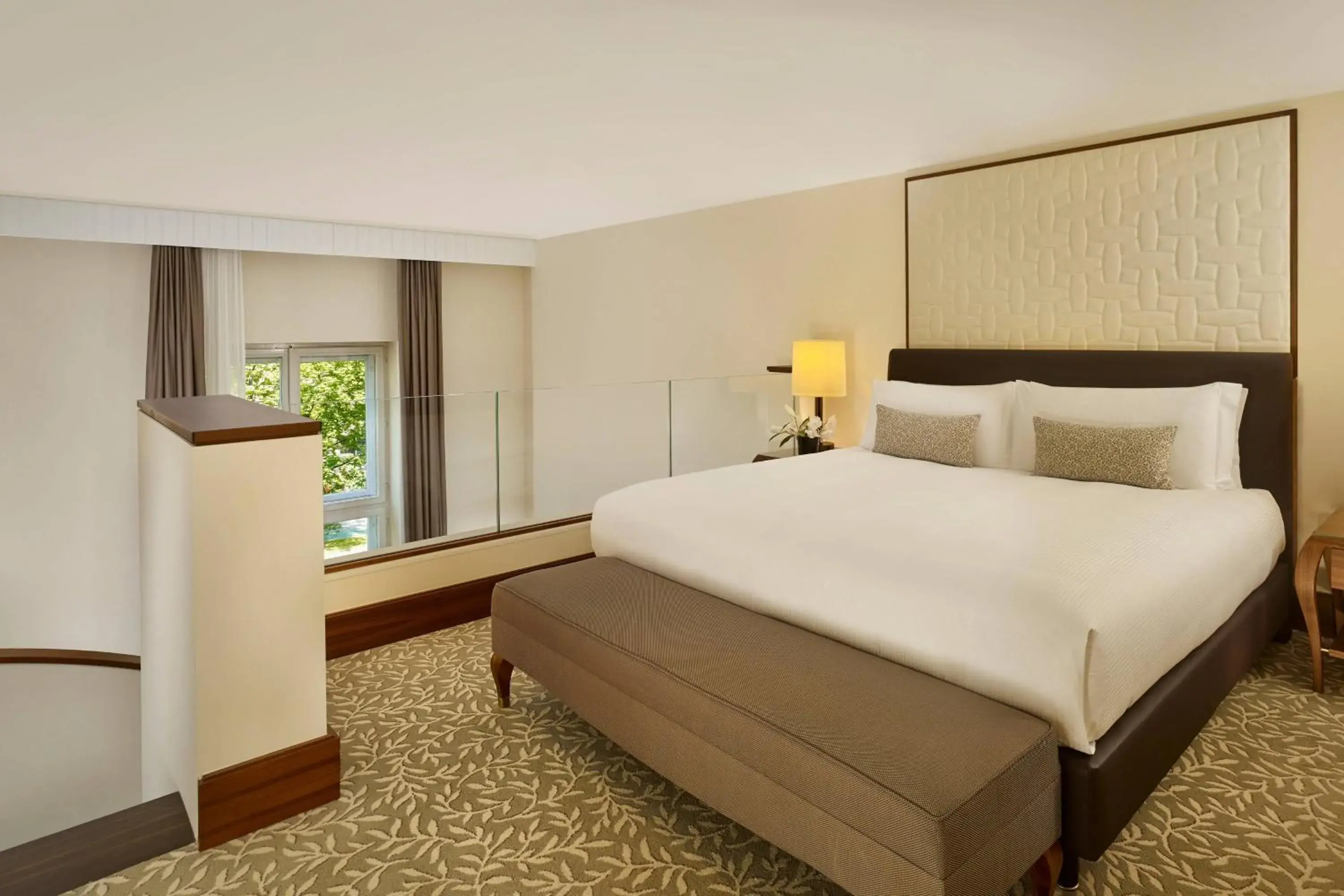 Duplex Suite in The Ritz-Carlton, Vienna Duplex Suite in The Ritz-Carlton, Vienna