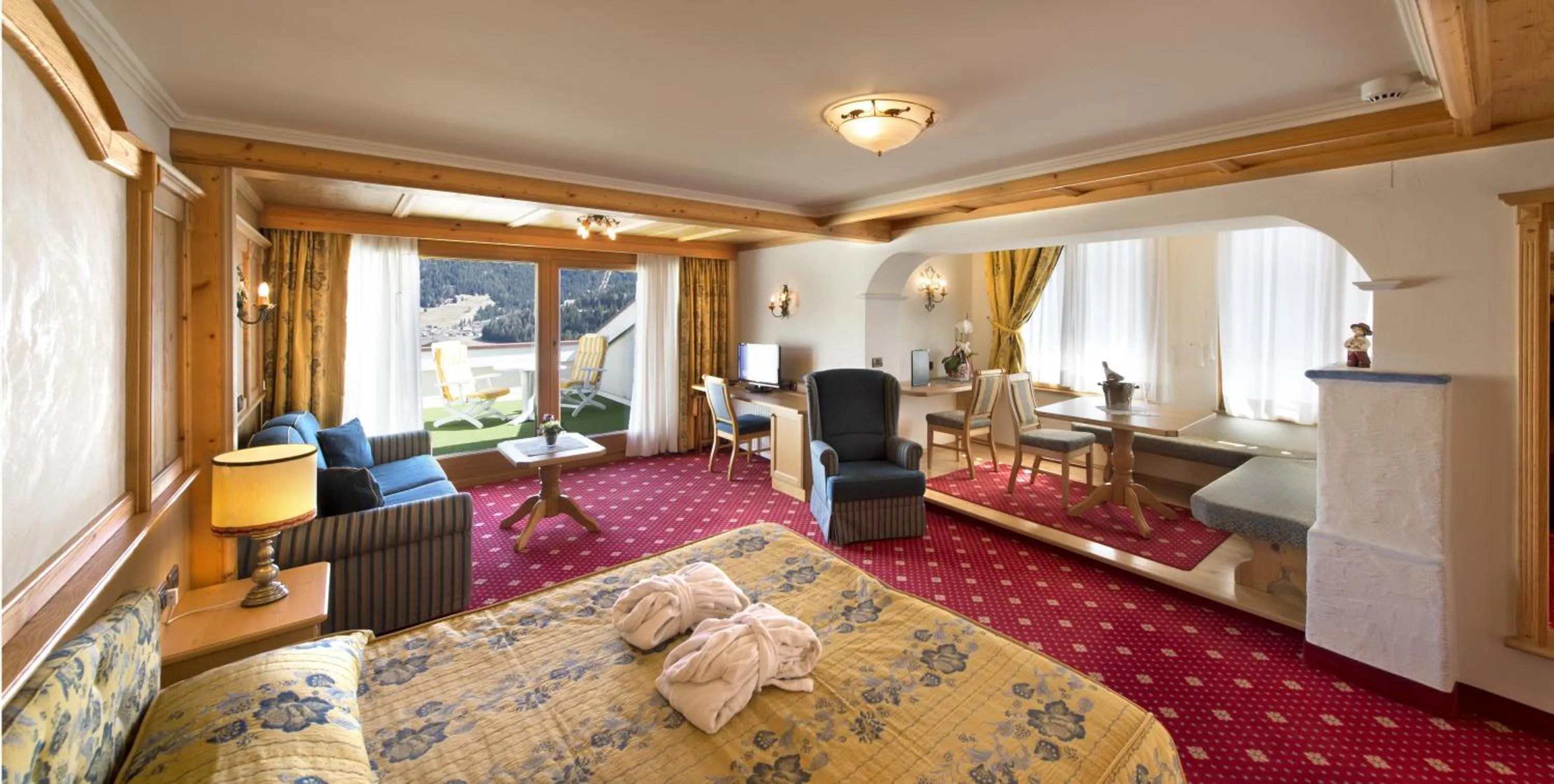 Photo of the whole room, Bed in Alpen Hotel Corona