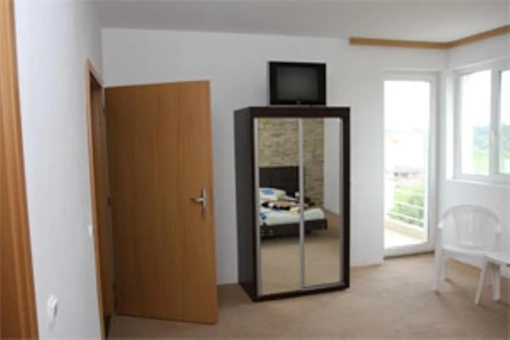 TV and multimedia, Bed in Villa Teo