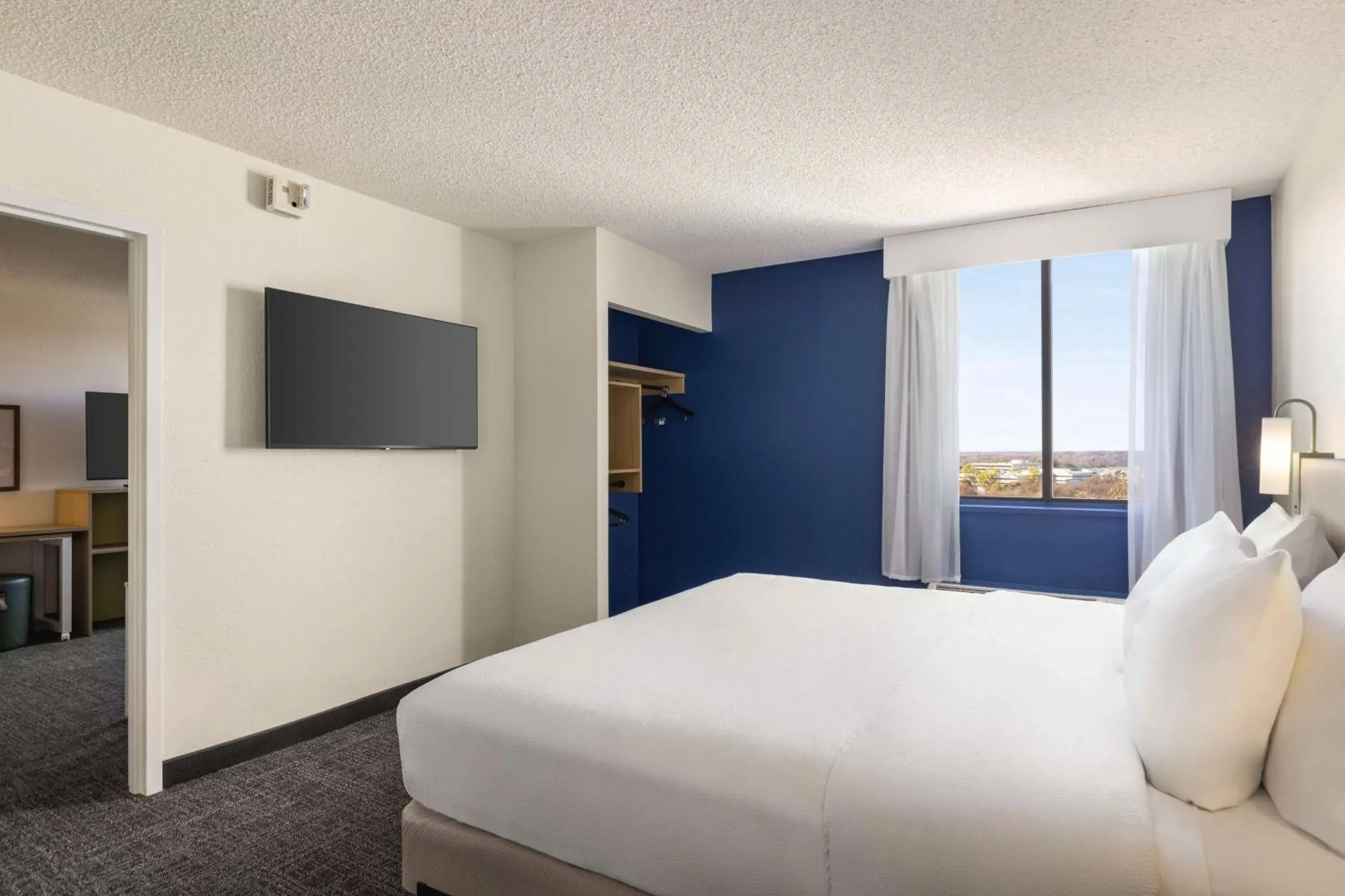 King Suite with Shower - Mobility Accessible in Spark By Hilton Germantown Washington Dc North King Suite with Shower - Mobility Accessible in Spark By Hilton Germantown Washington Dc North