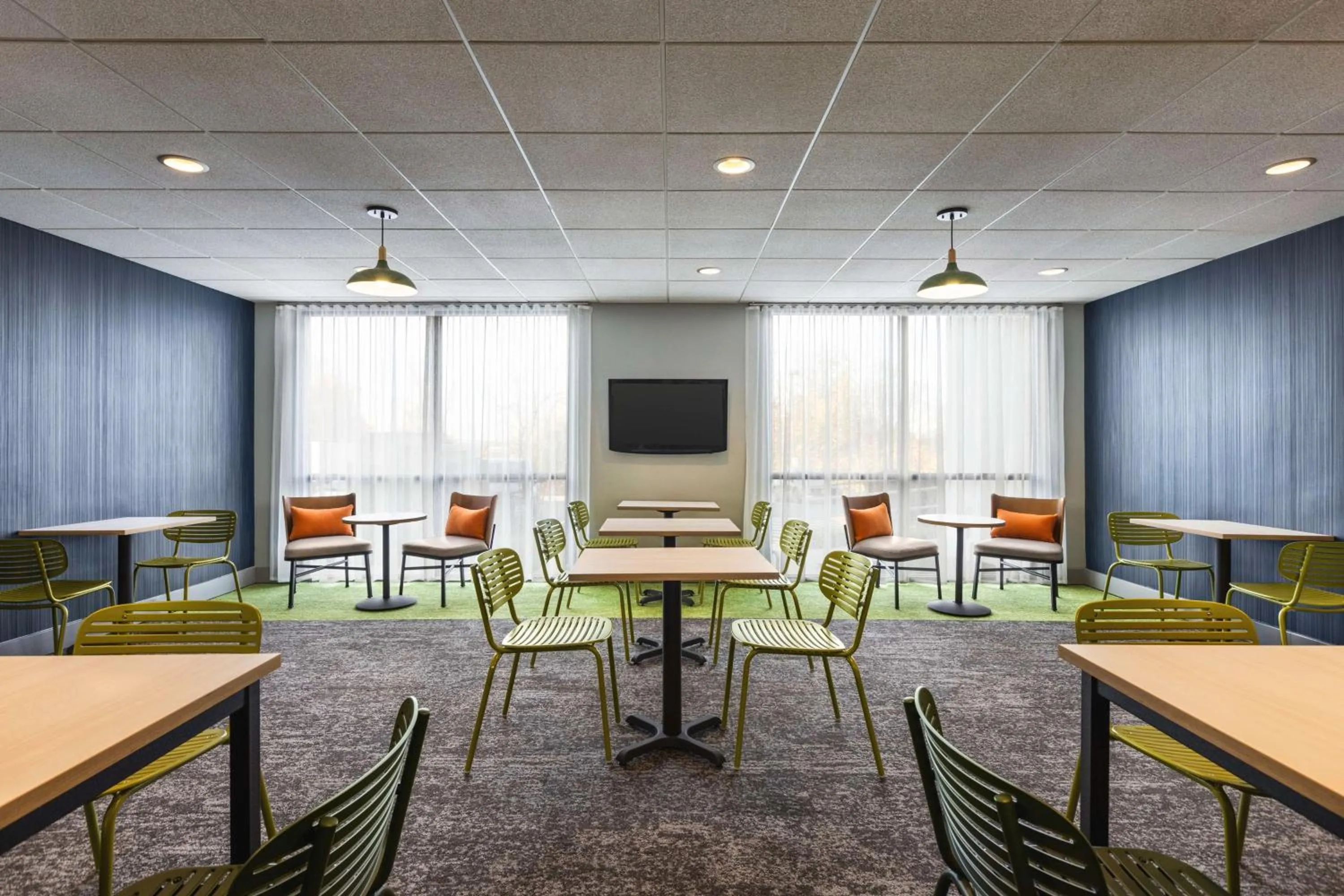 Breakfast in Spark By Hilton Germantown Washington Dc North