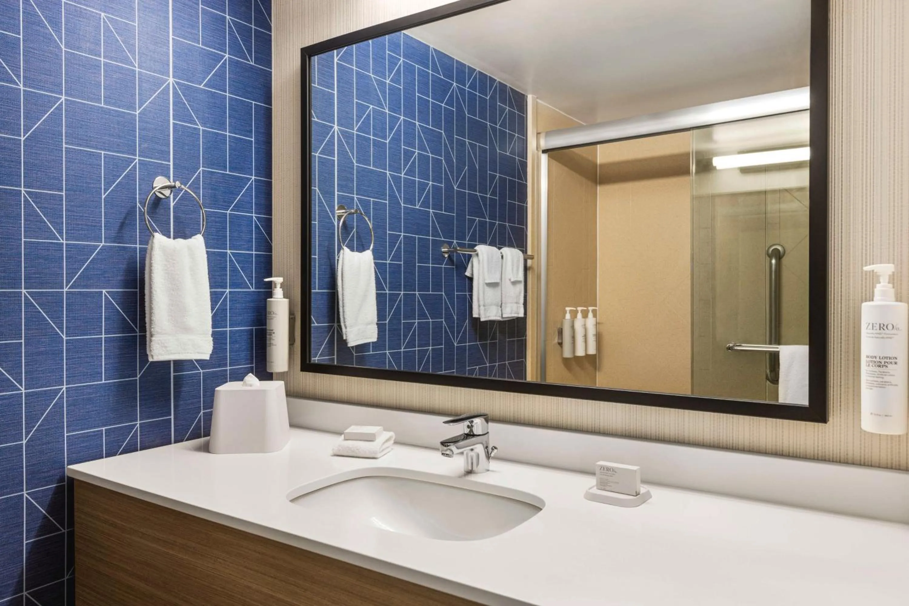 Bathroom in Spark By Hilton Germantown Washington Dc North